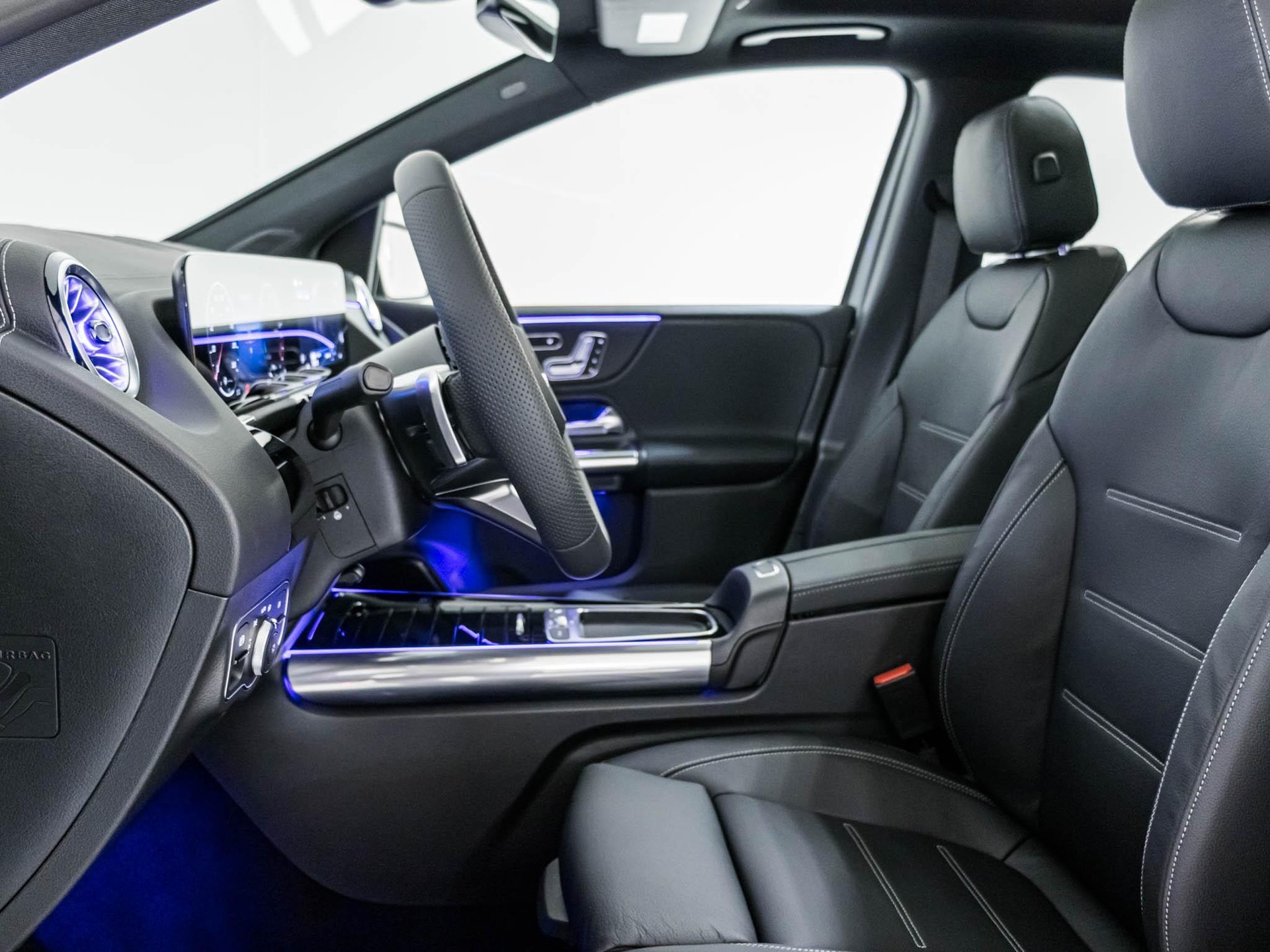 MERCEDES-BENZ B 250 e-image-6