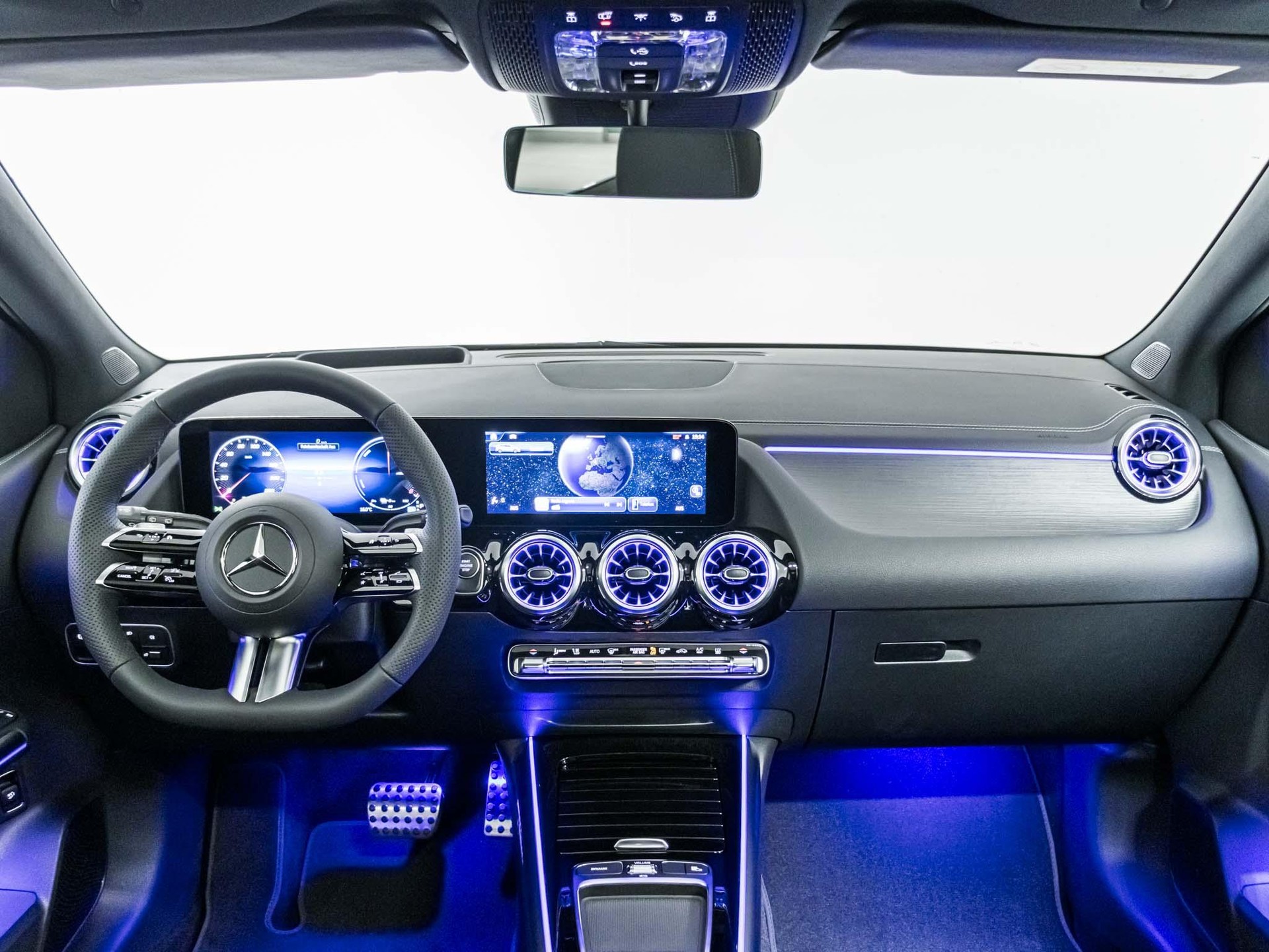 MERCEDES-BENZ B 250 e-image-10