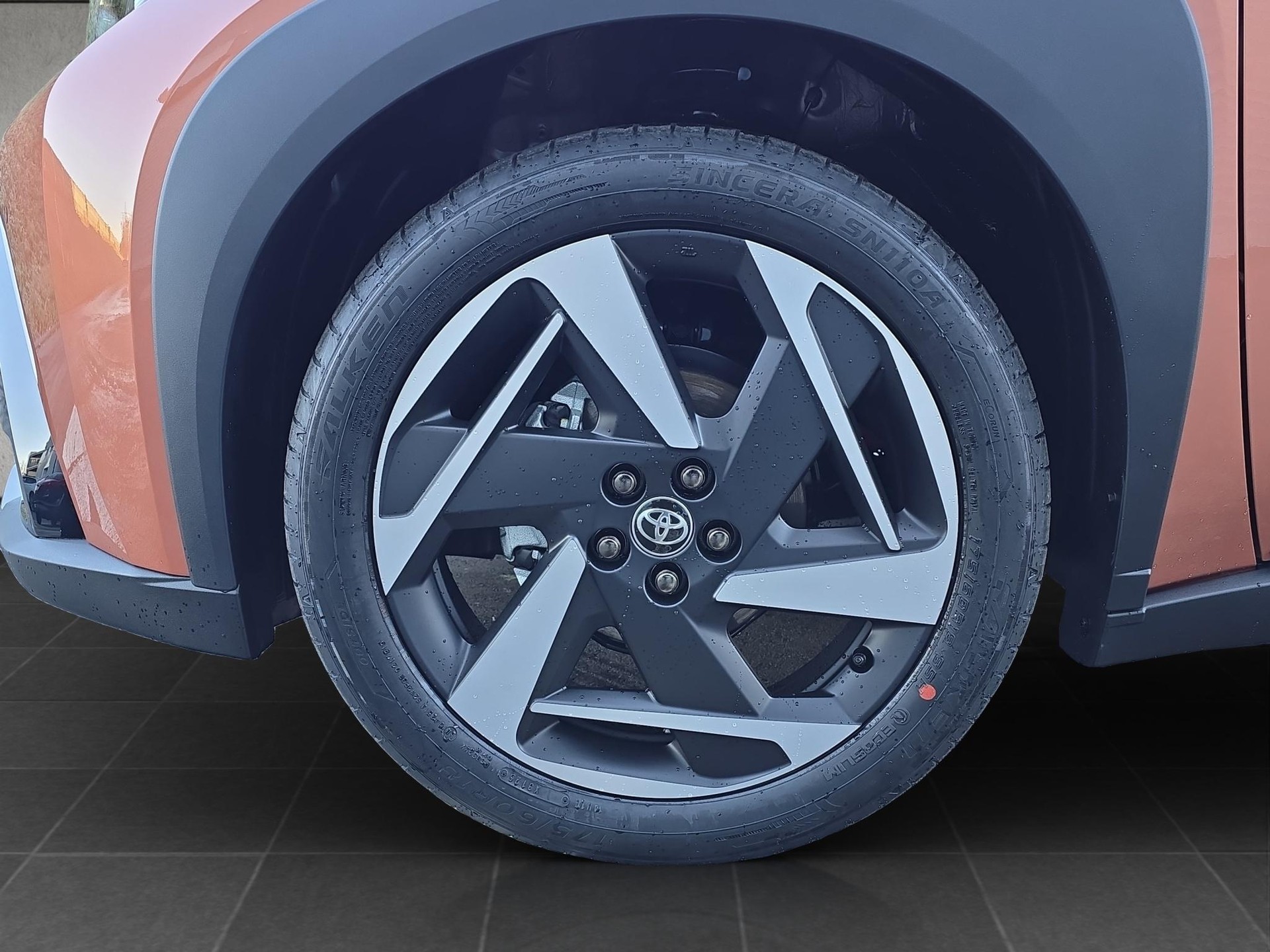 TOYOTA Aygo X 1.5 VVT-i HSD Style-image-14