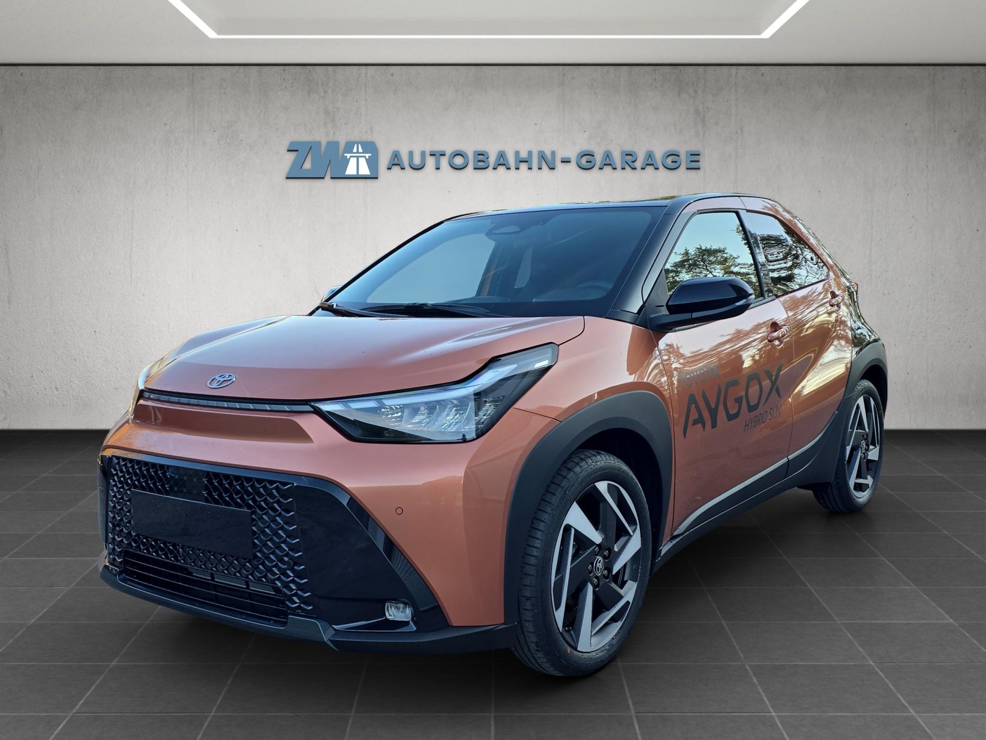 TOYOTA Aygo X 1.5 VVT-i HSD Style-image-0