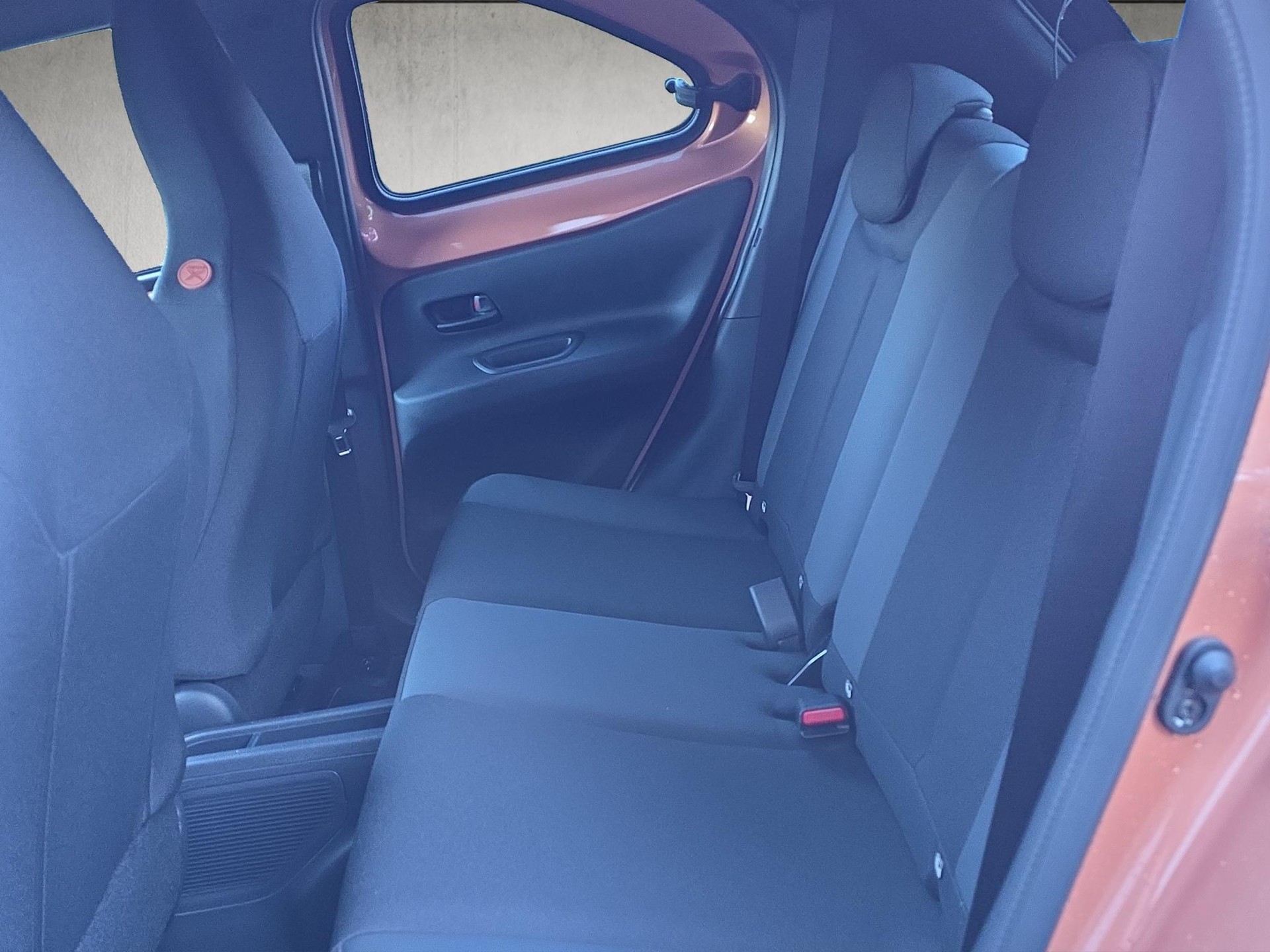 TOYOTA Aygo X 1.5 VVT-i HSD Style-image-11