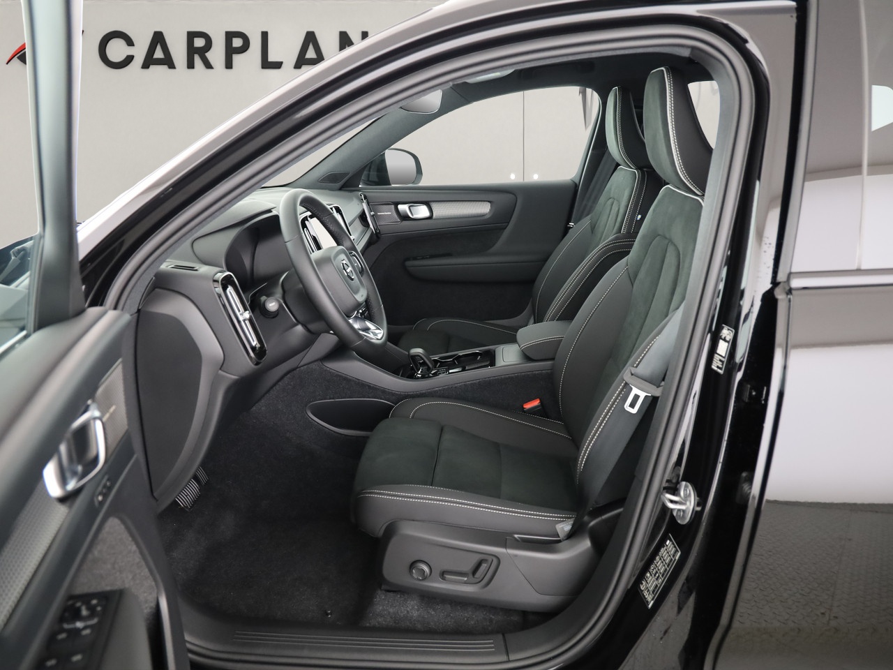 VOLVO EX40 Twin Ultra AWD XCENTRIC-image-6