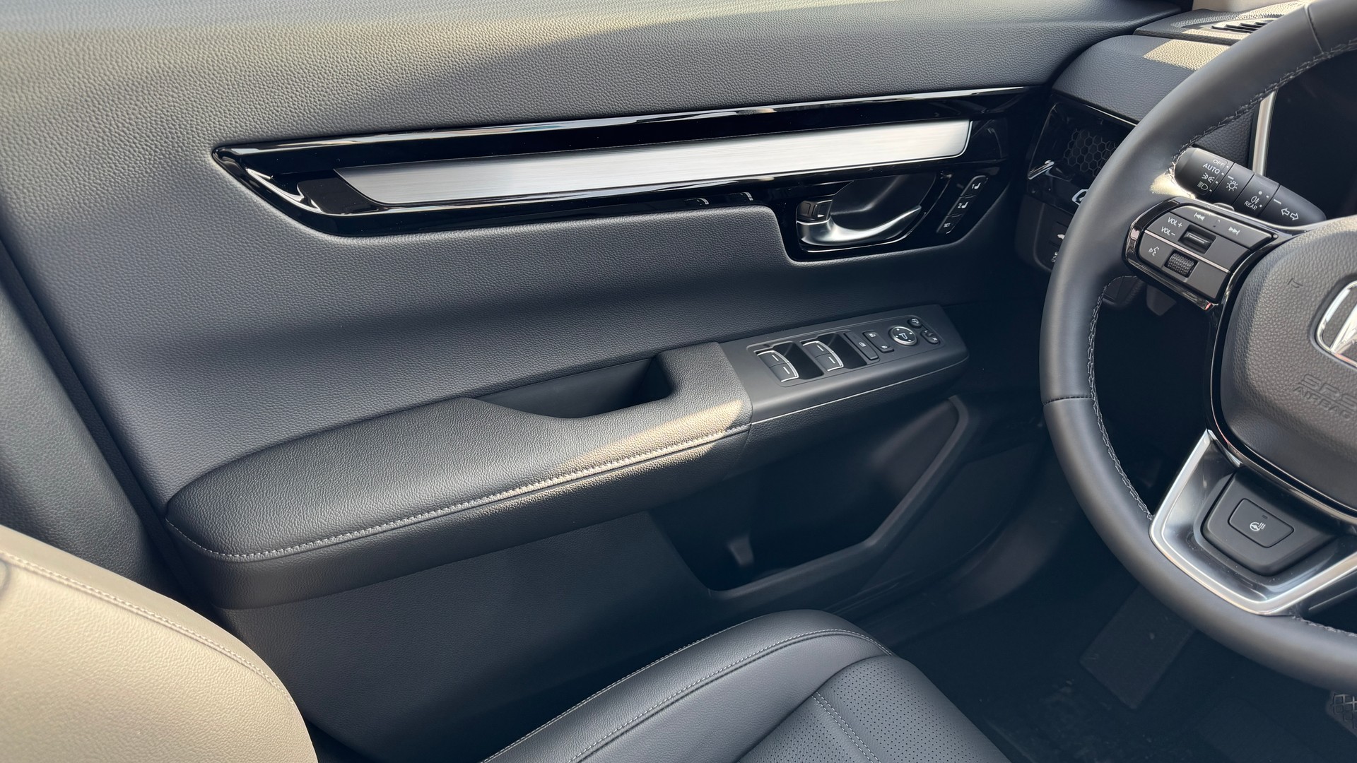 HONDA CR-V 2.0 i-MMD Advance 4WD, Crystal Black 1.9% Leasing Aktion unschlagbar mit 8 Jahren Garantie-image-9