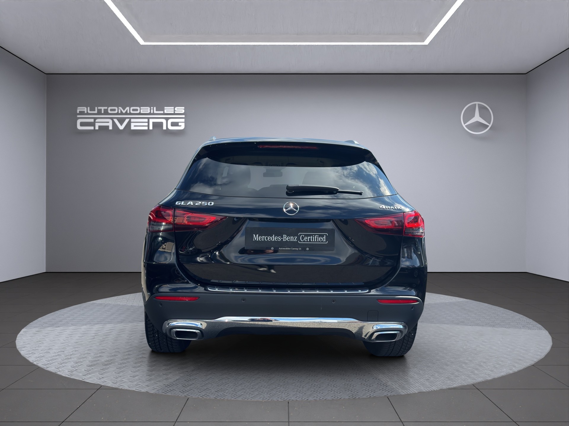 MERCEDES-BENZ GLA 250 4Matic Progressive 8G-DCT-image-3