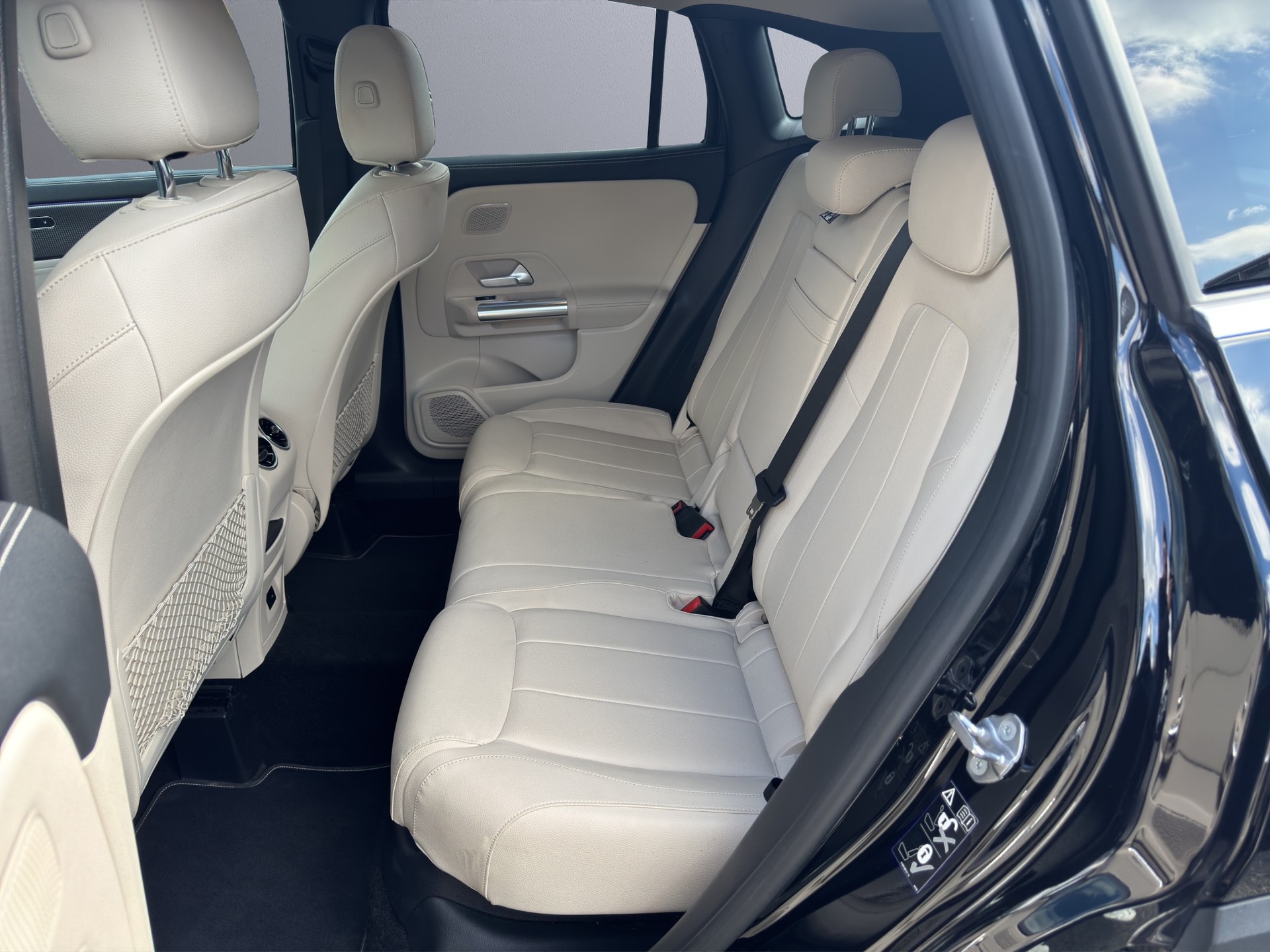 MERCEDES-BENZ GLA 250 4Matic Progressive 8G-DCT-image-14