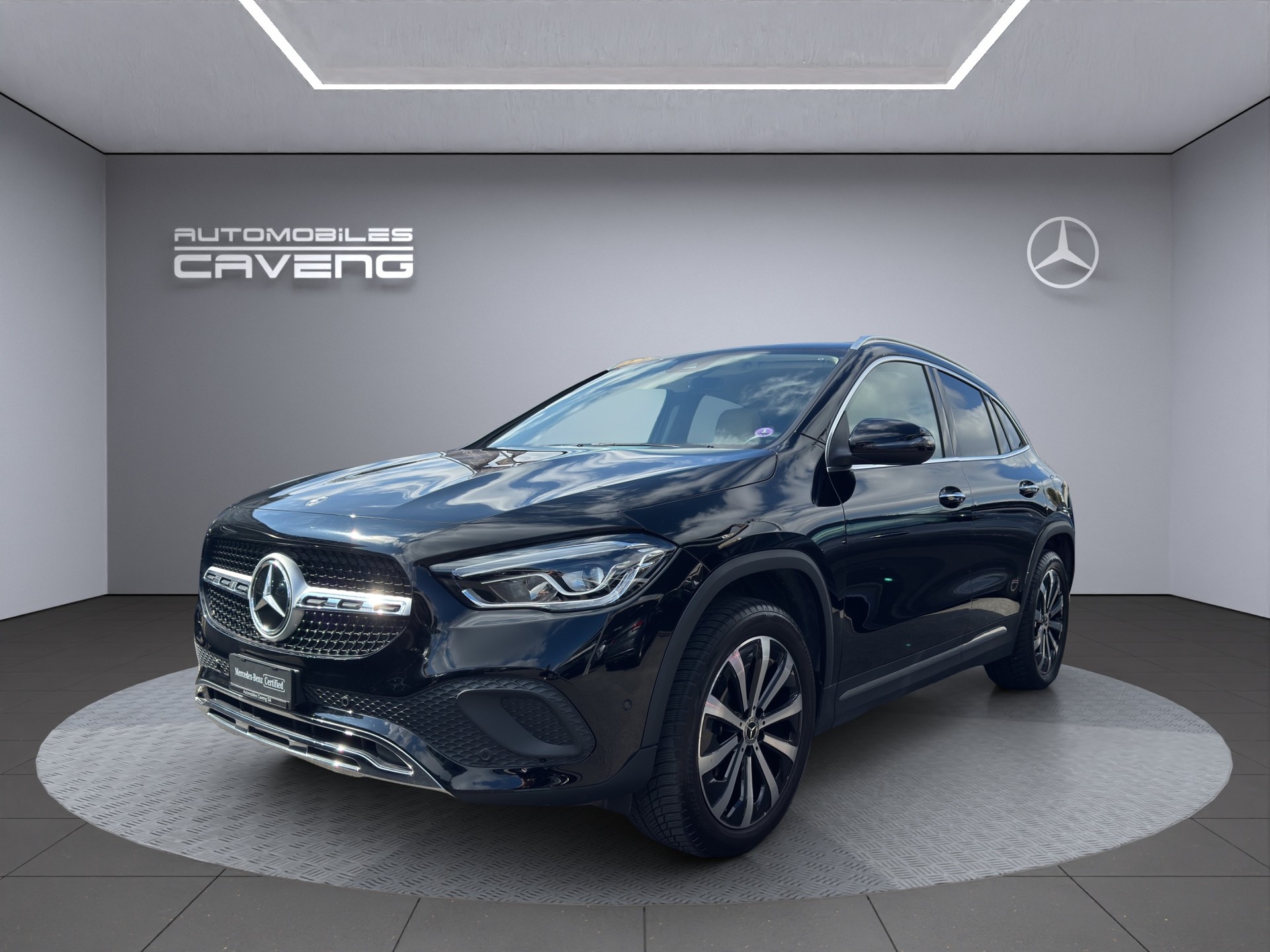MERCEDES-BENZ GLA 250 4Matic Progressive 8G-DCT-image-0