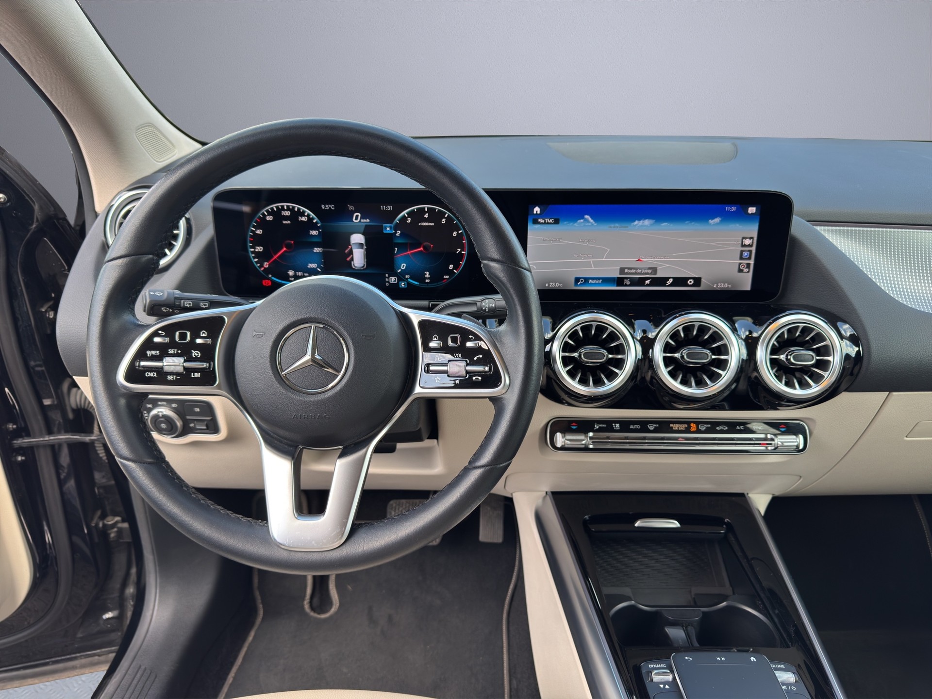 MERCEDES-BENZ GLA 250 4Matic Progressive 8G-DCT-image-10