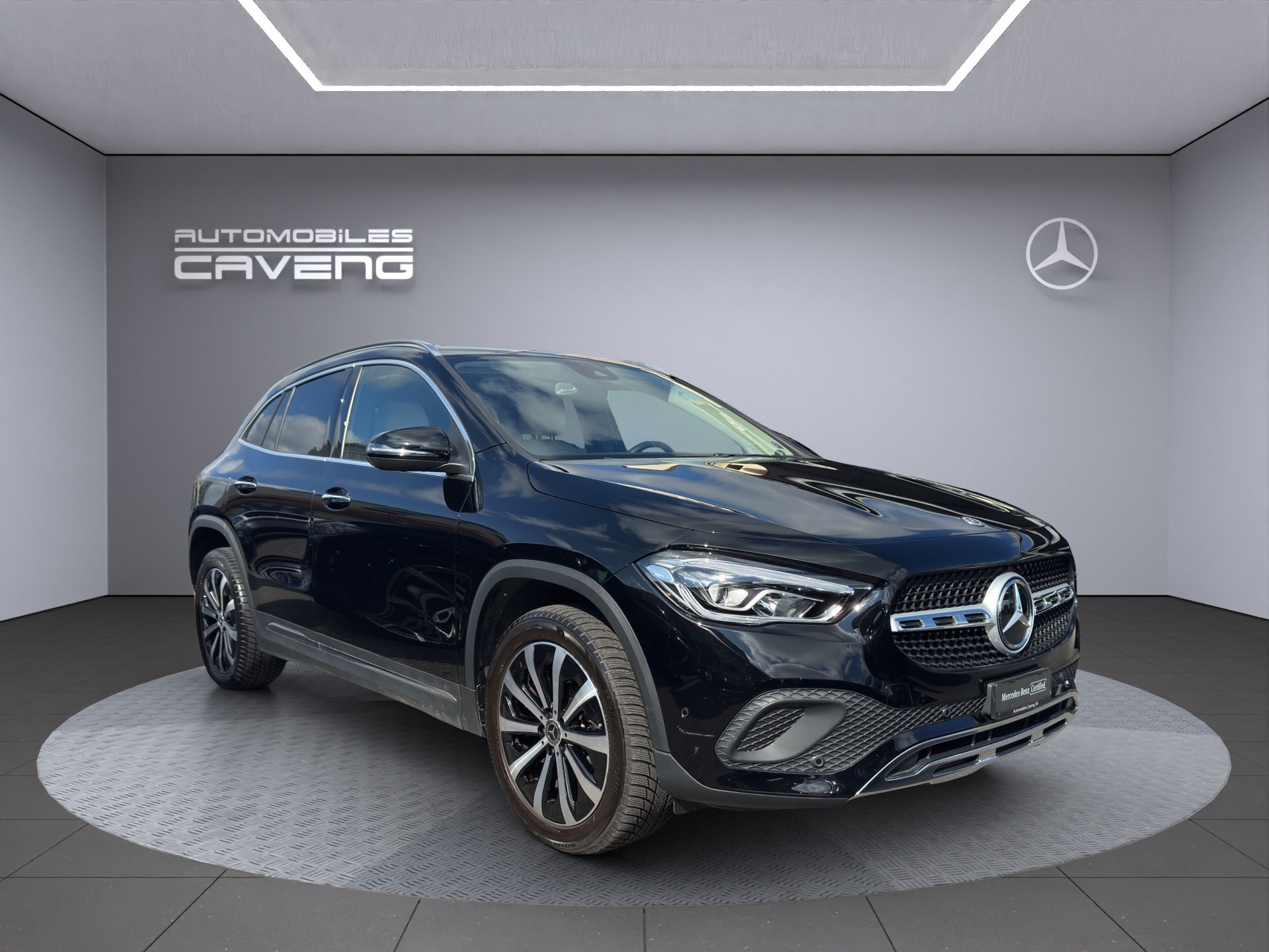 MERCEDES-BENZ GLA 250 4Matic Progressive 8G-DCT-image-5