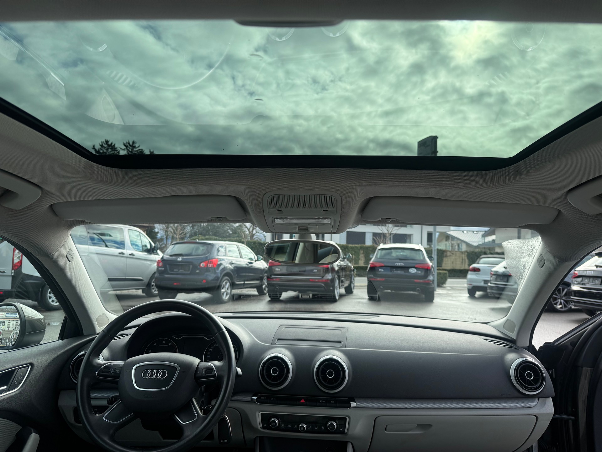 AUDI A3 1.8 TFSI Ambiente S-tronic-image-13