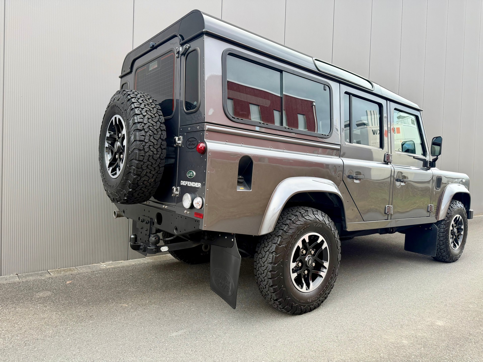 LAND ROVER Defender 110 TD4 67YRS *RECARO*-image-5