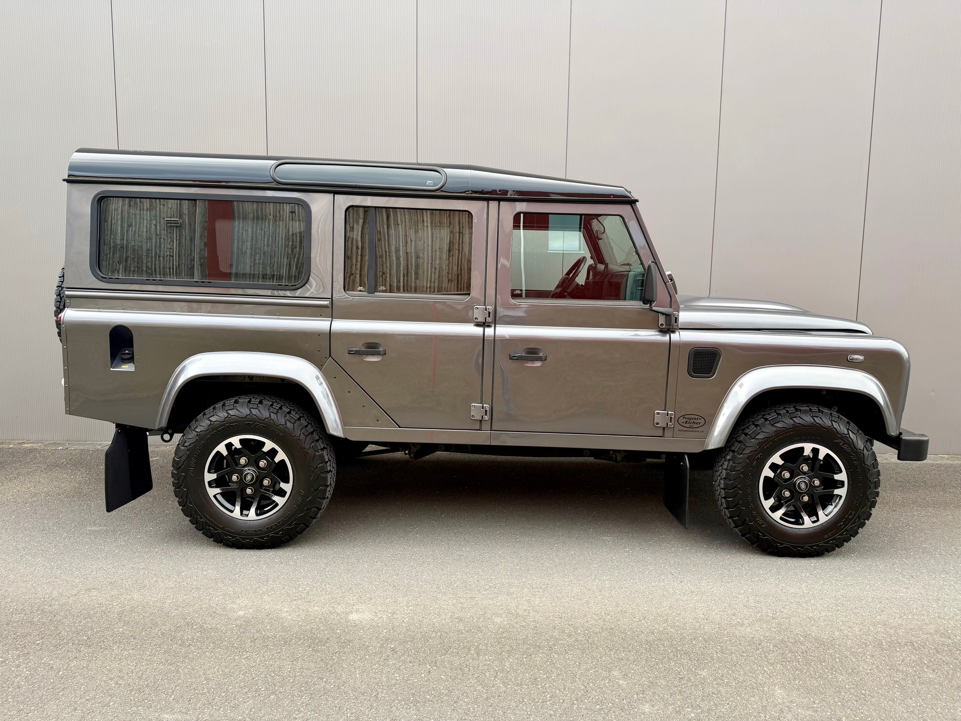 LAND ROVER Defender 110 TD4 67YRS *RECARO*-image-4