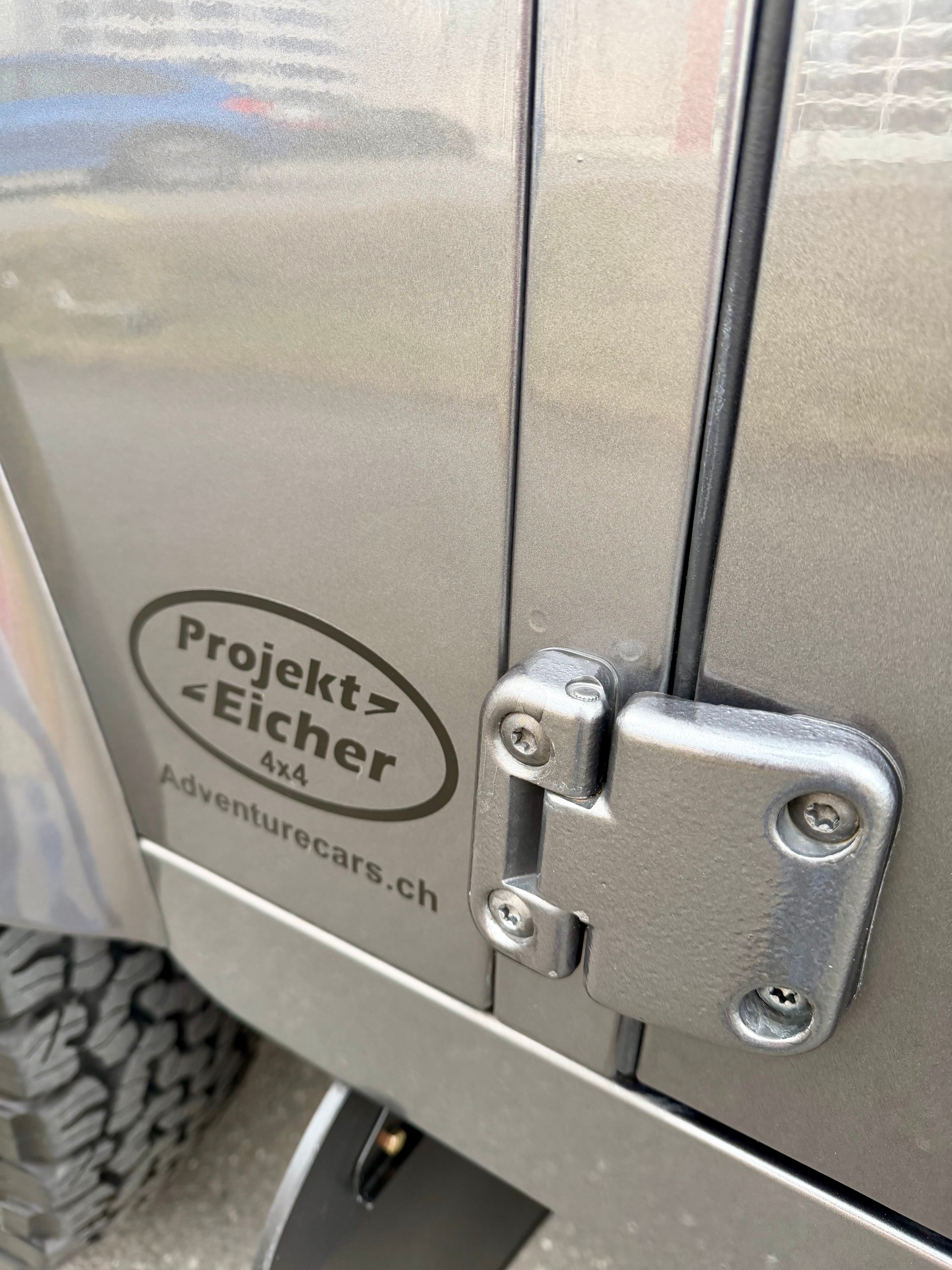 LAND ROVER Defender 110 TD4 67YRS *RECARO*-image-12
