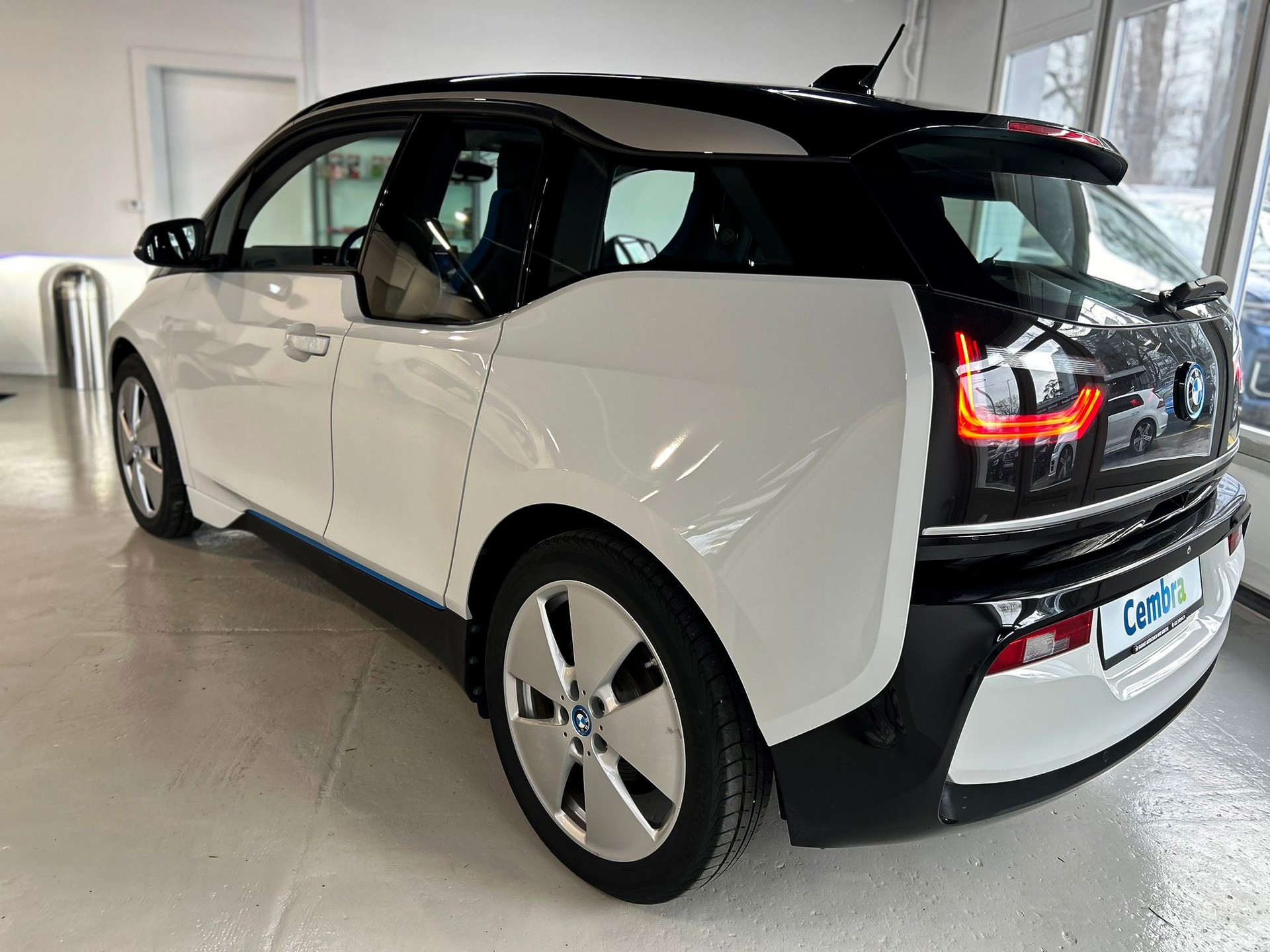 BMW i3 (120Ah) Fleet Edition-image-6