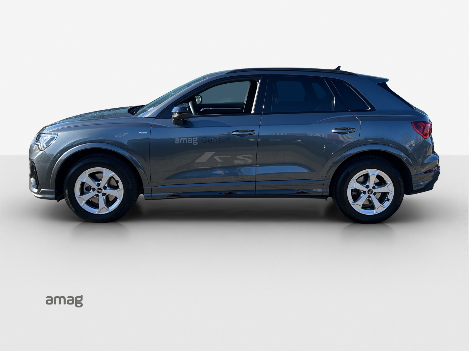AUDI Q3 35 TFSI S line Attraction S-tronic-image-1