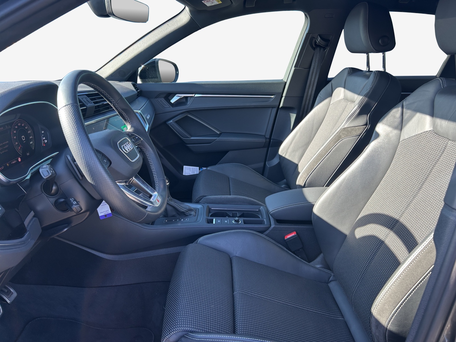 AUDI Q3 35 TFSI S line Attraction S-tronic-image-7