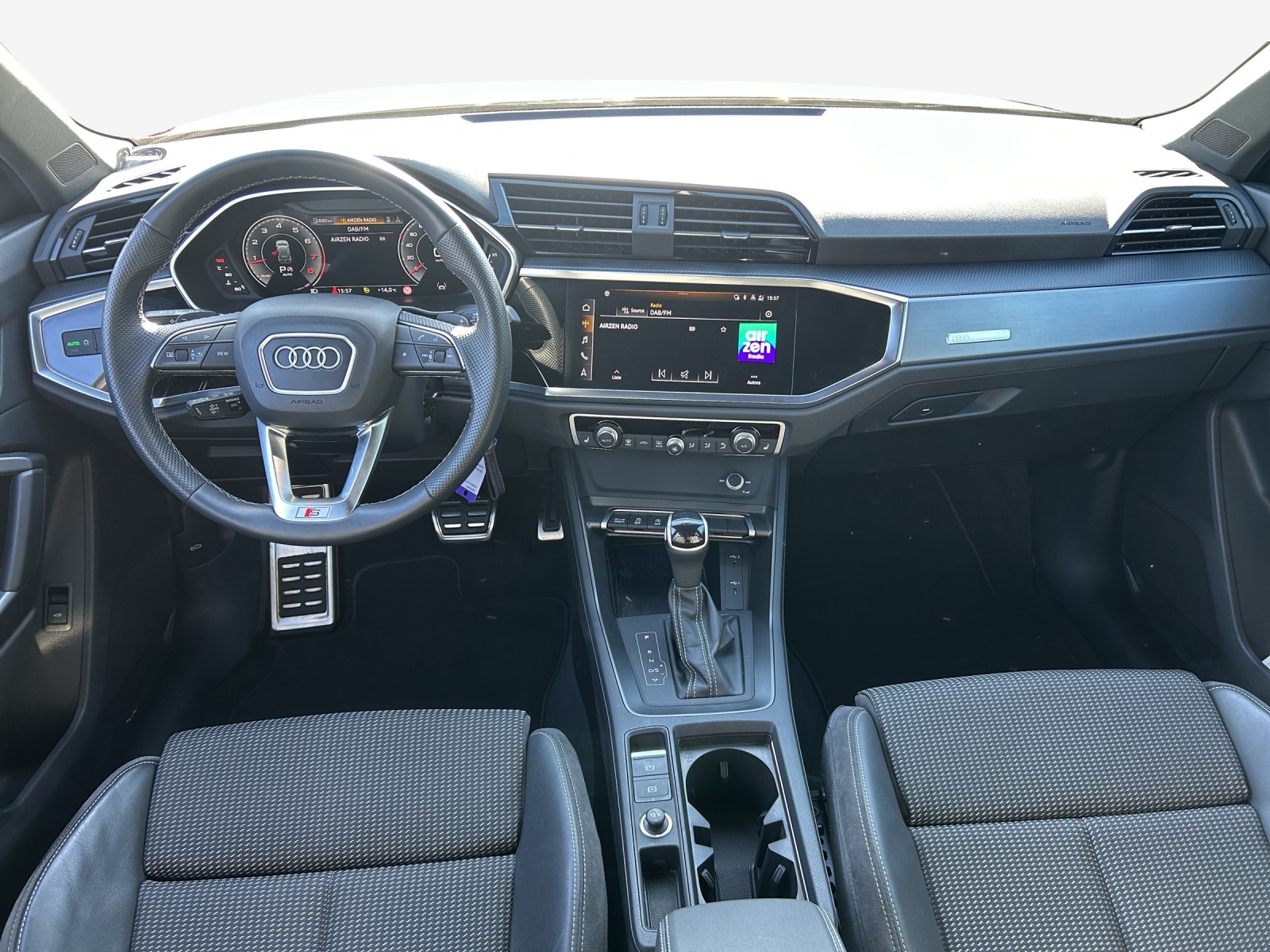 AUDI Q3 35 TFSI S line Attraction S-tronic-image-8