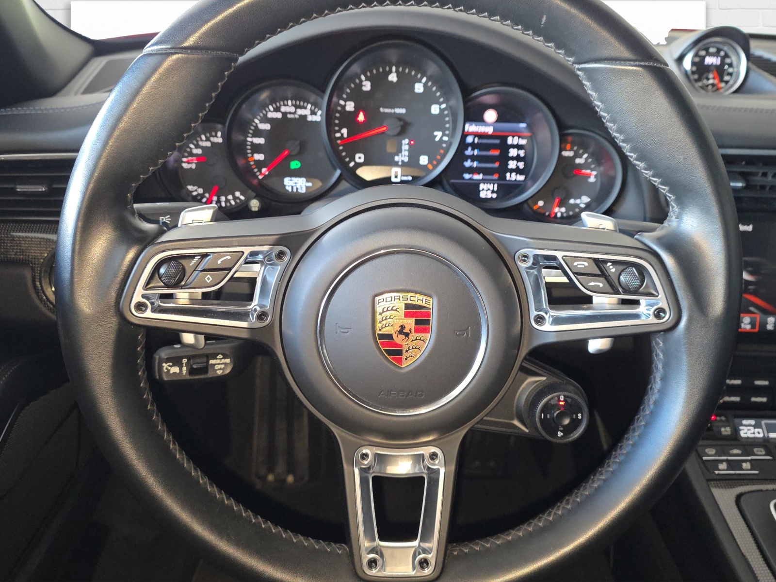 PORSCHE 911 Carrera 4S Cabrio PDK-image-5