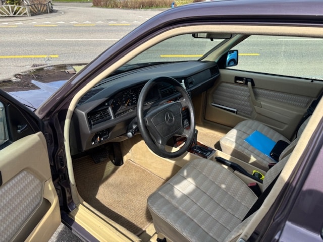 MERCEDES-BENZ 190 E 2.3-image-7