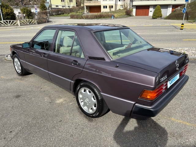 MERCEDES-BENZ 190 E 2.3