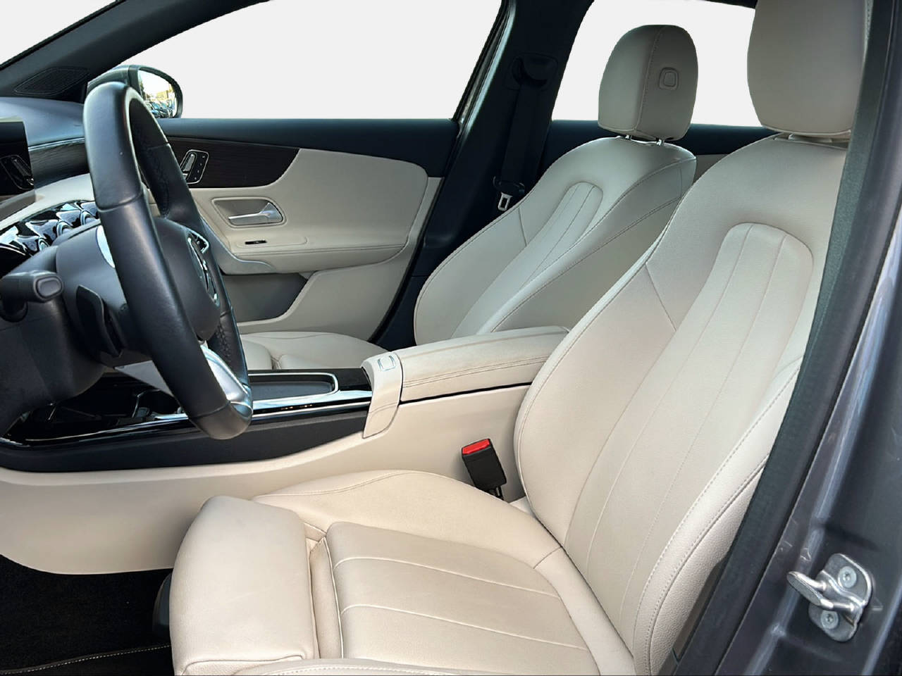 MERCEDES-BENZ A 250 e EQ Star Progressive-showroom-element-3
