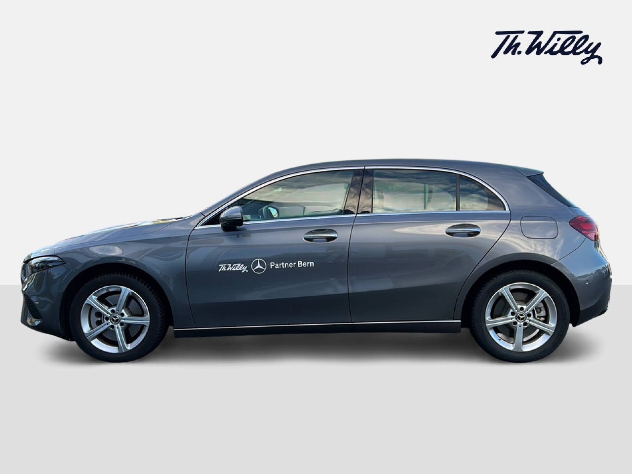 MERCEDES-BENZ A 250 e EQ Star Progressive-showroom-element-1