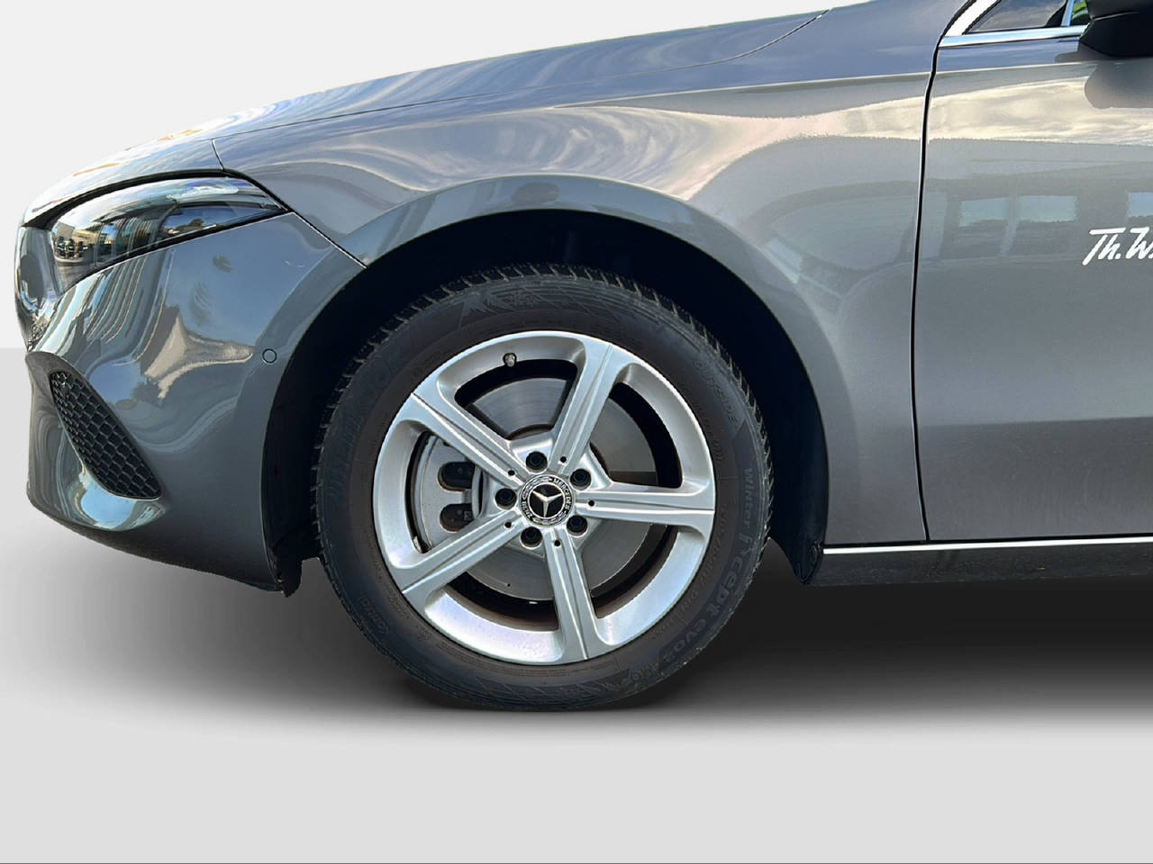 MERCEDES-BENZ A 250 e EQ Star Progressive-image-14