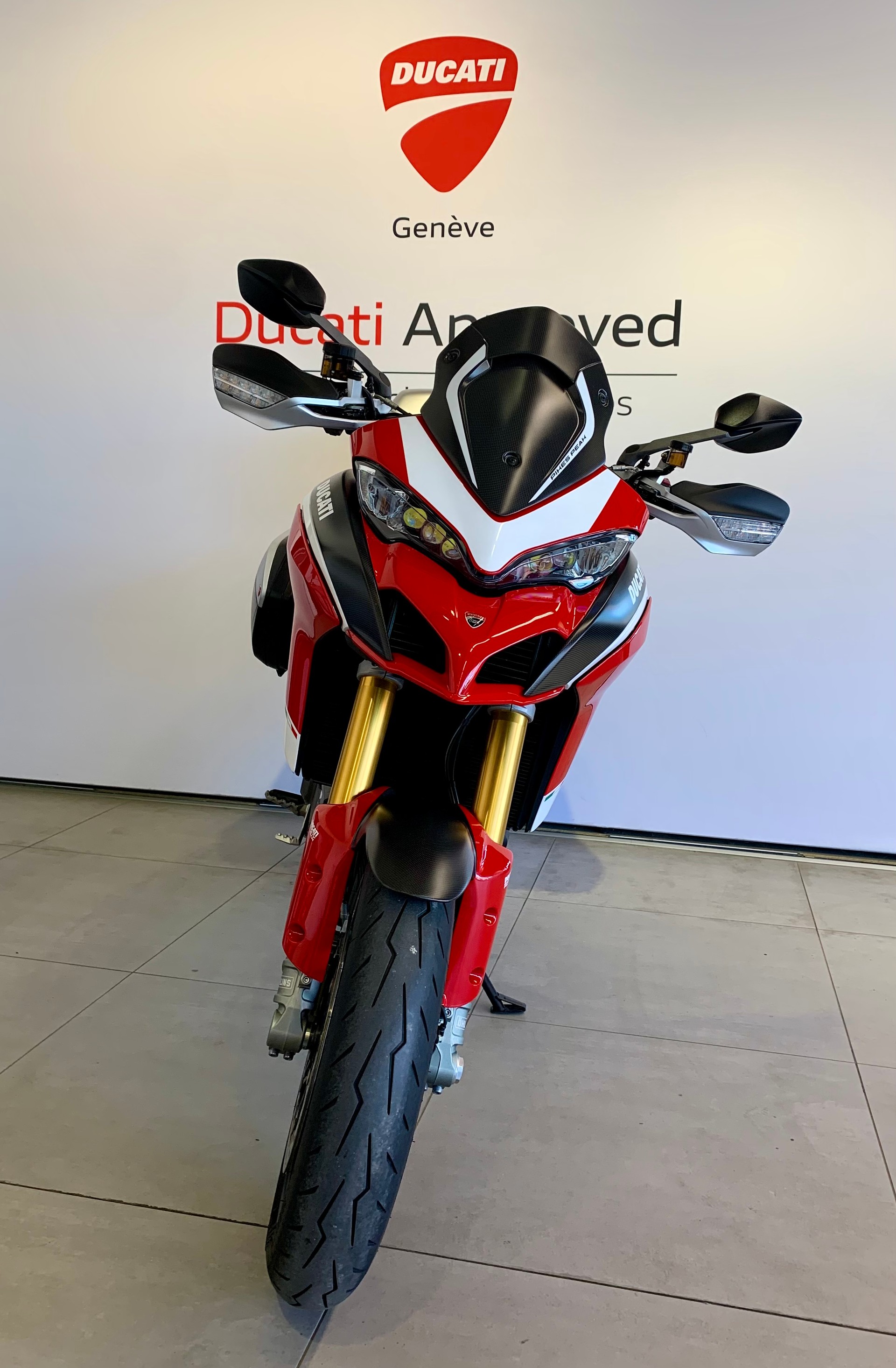 DUCATI Multistrada 1260 Pikes Peak-showroom-element-2