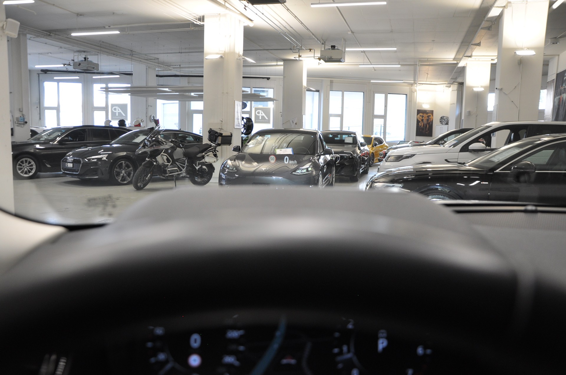 LAND ROVER Range Rover Evoque P 200 MHEV SE AT9-image-31
