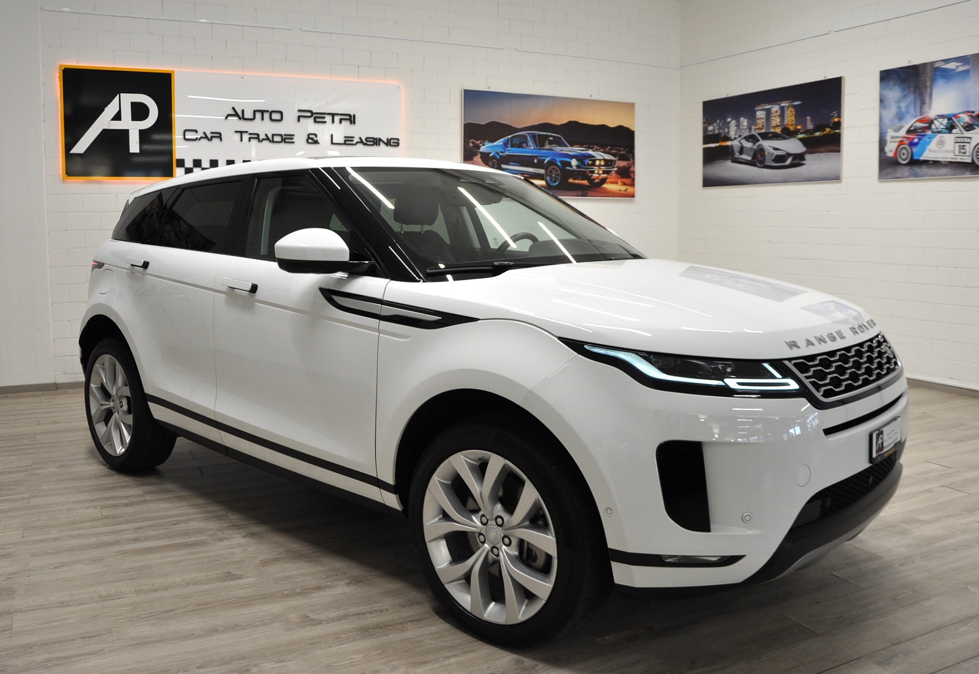 LAND ROVER Range Rover Evoque P 200 MHEV SE AT9-image-5