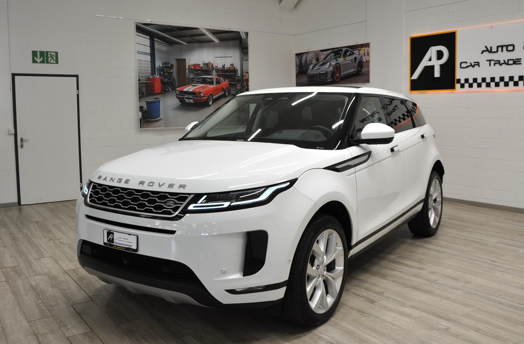 LAND ROVER Range Rover Evoque P 200 MHEV SE AT9-image-8