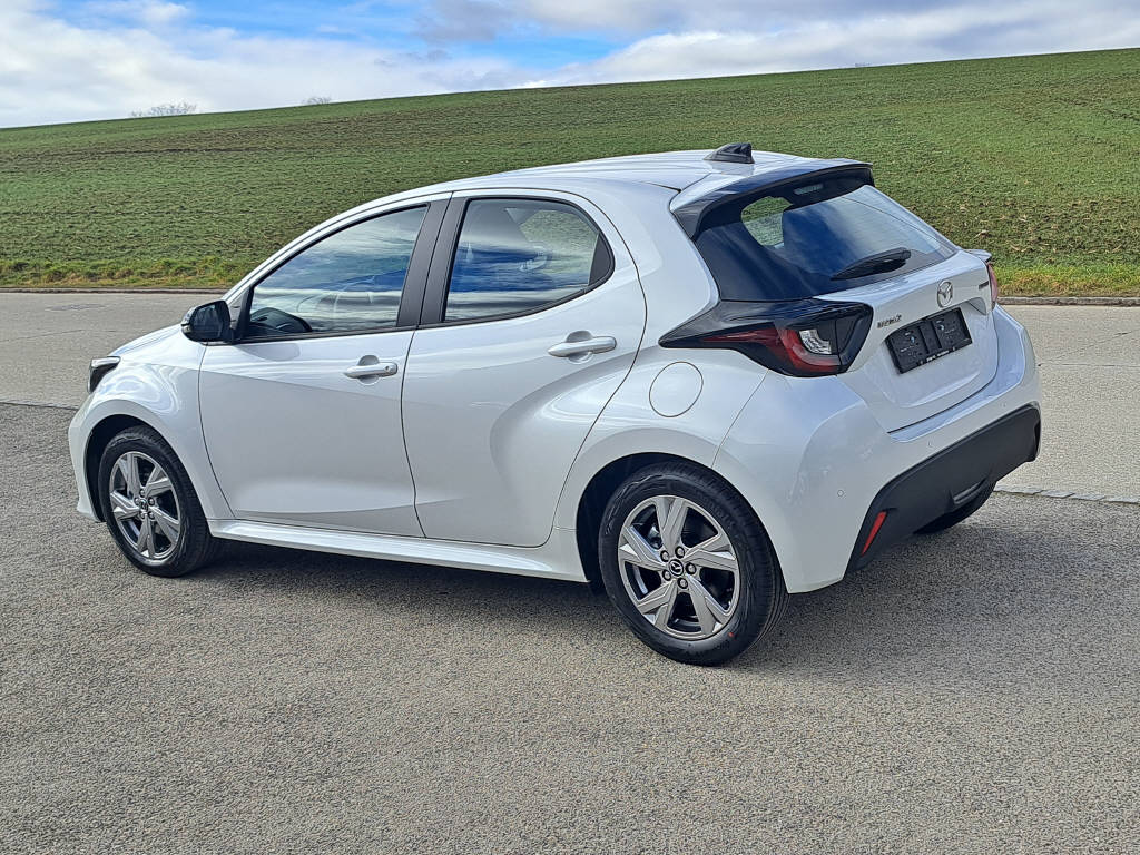MAZDA 2 1.5 Hybrid 116cv Exclusive-Line-image-2