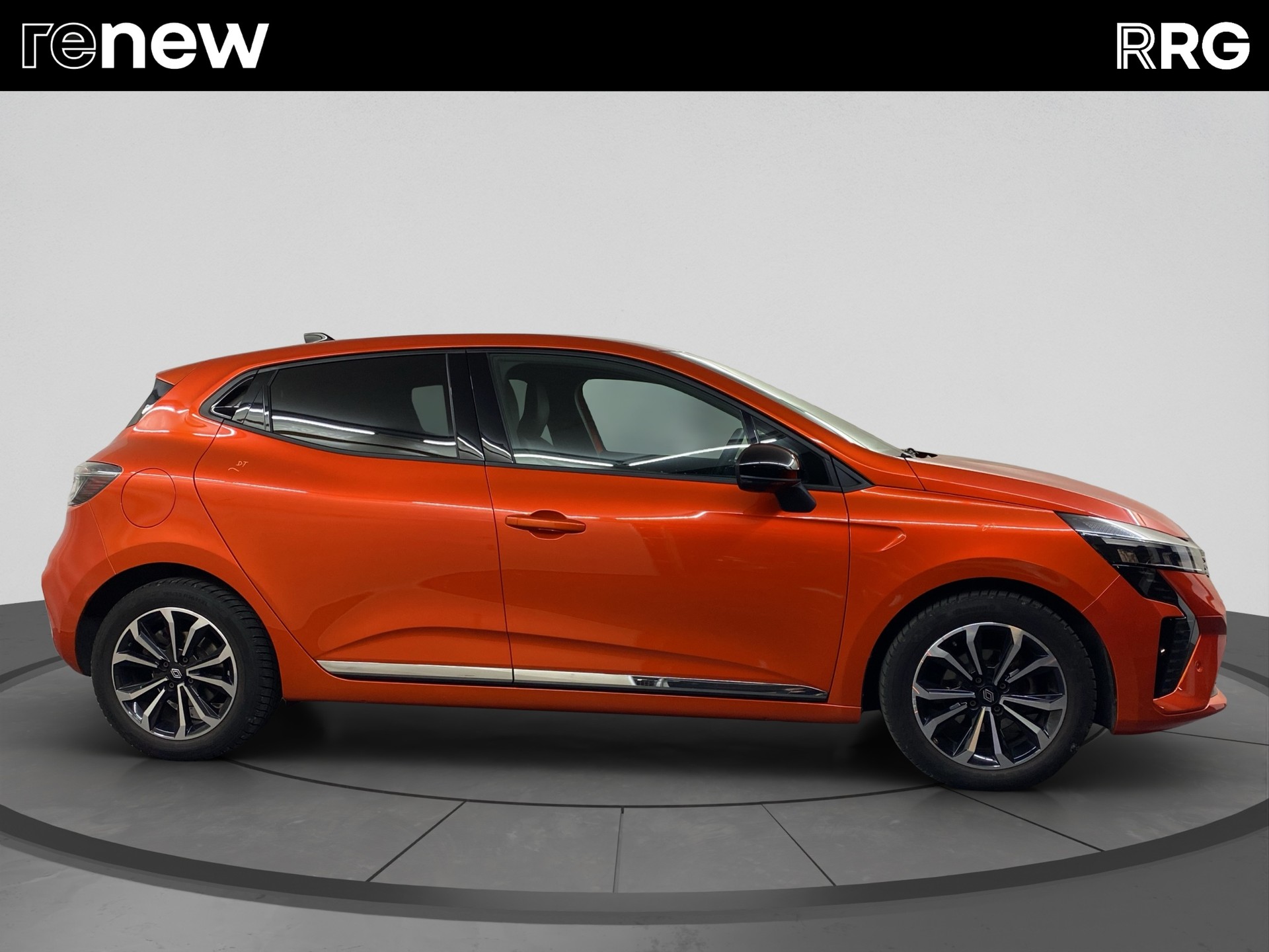 RENAULT Clio 1.0 Techno-image-1