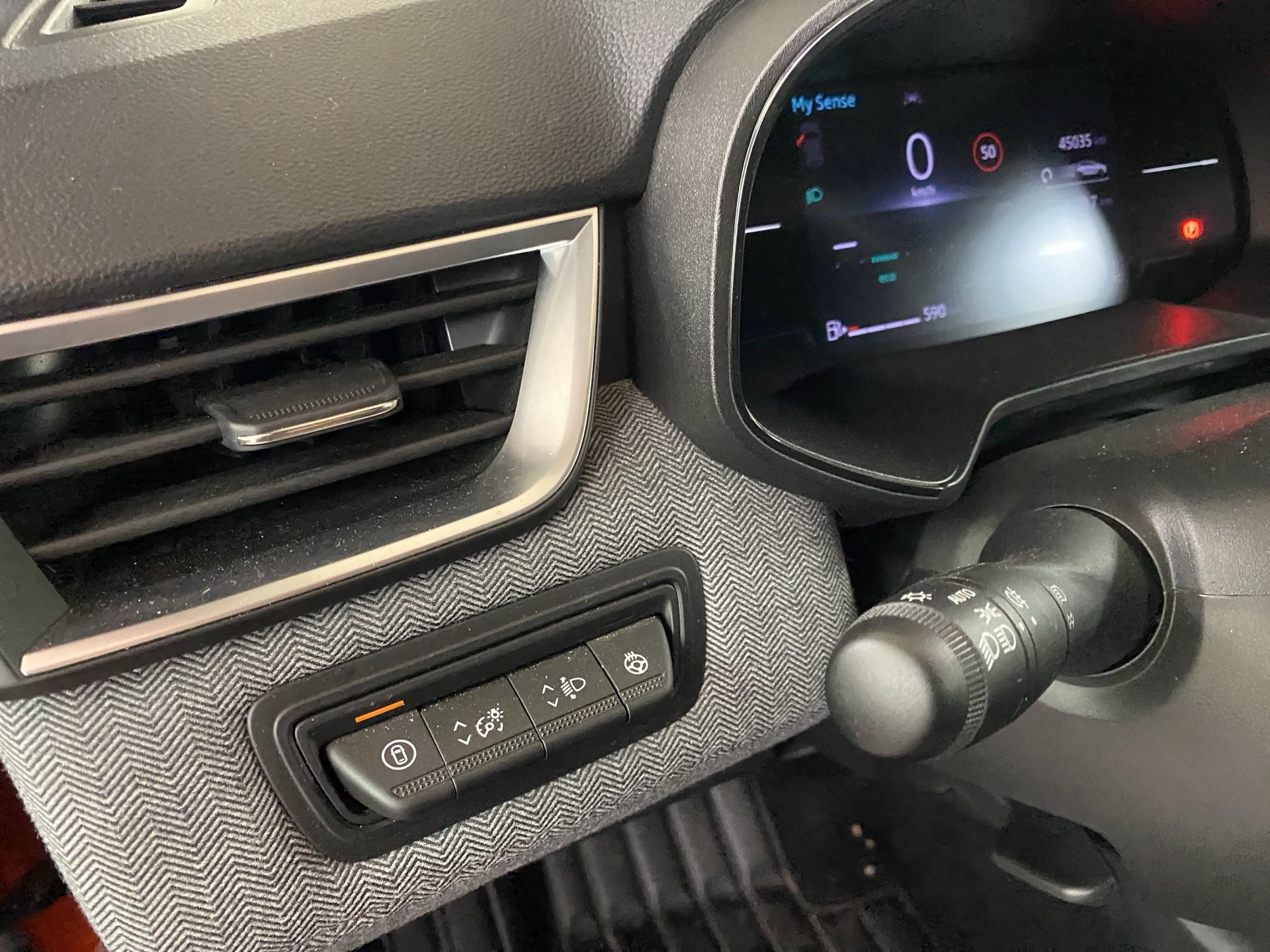 RENAULT Clio 1.0 Techno-image-15