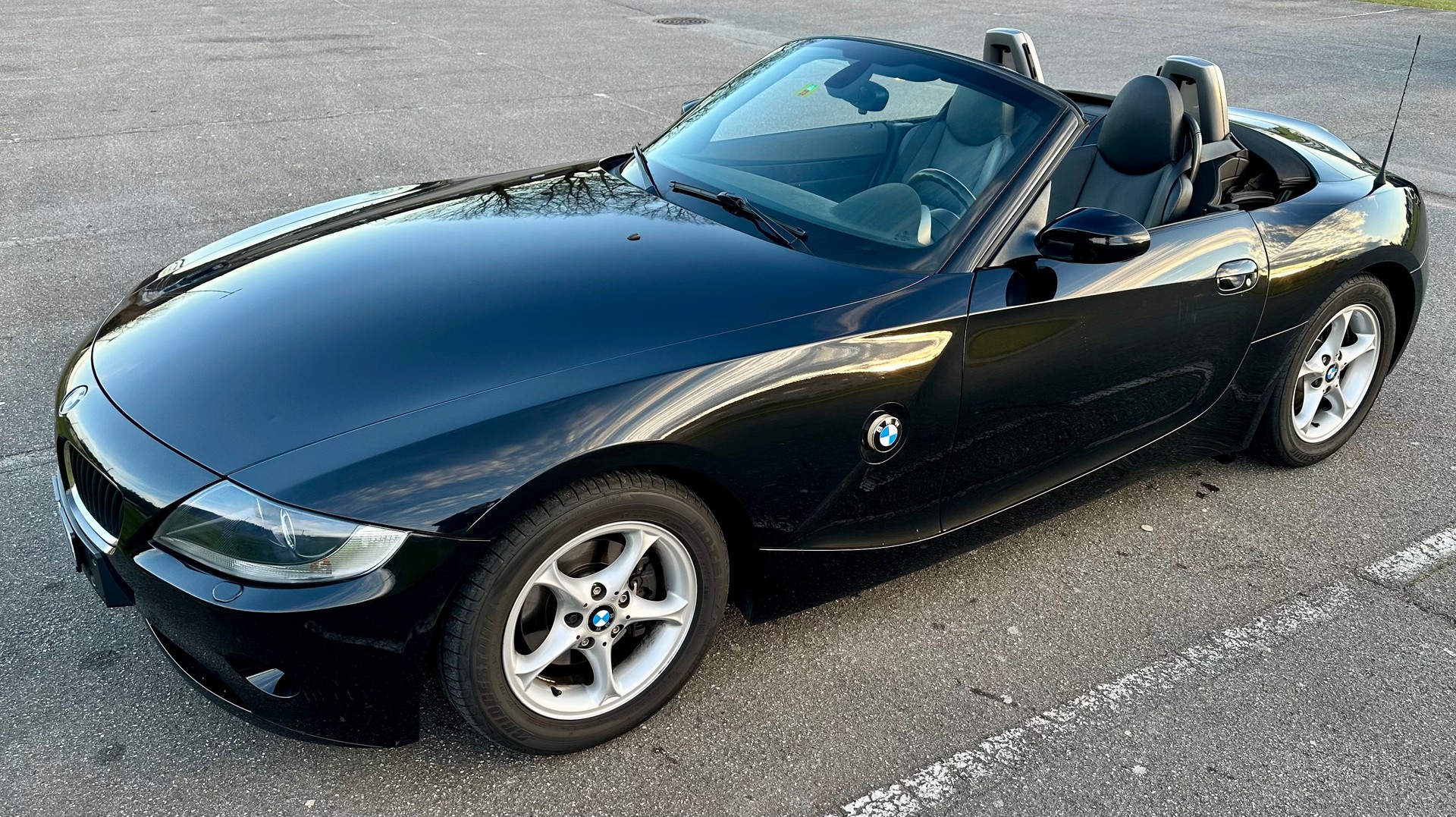 BMW Z4 2.5i Roadster-image-1