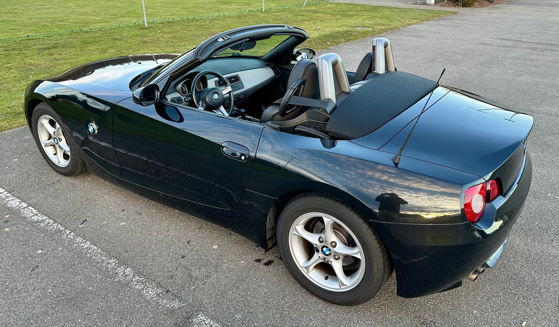 BMW Z4 2.5i Roadster-image-3
