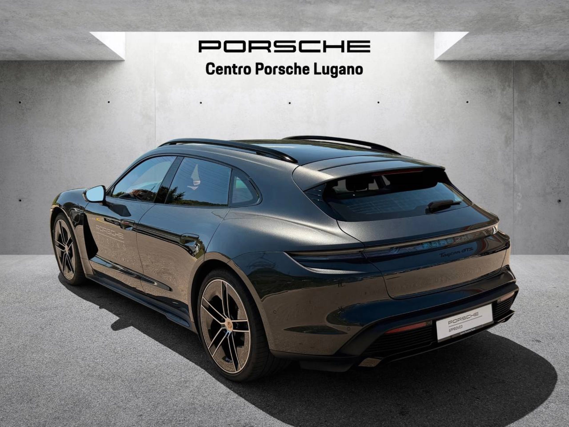PORSCHE Taycan GTS Sport Turismo-image-6