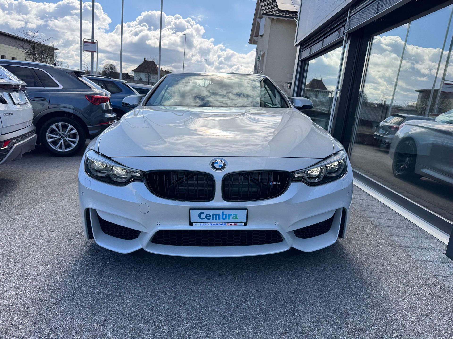BMW M4 Cabriolet Drivelogic M Competition-image-9