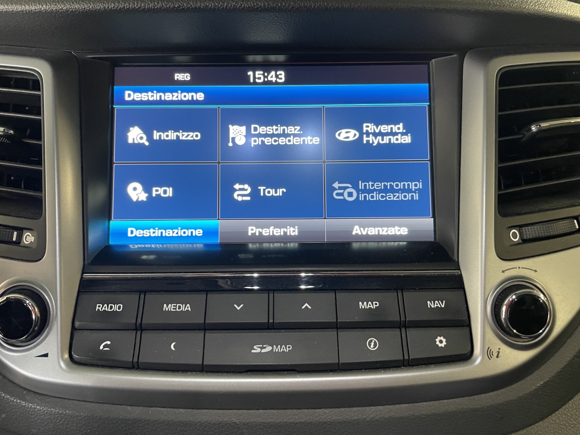HYUNDAI Tucson 2.0 CRDI Vertex 4WD-image-10