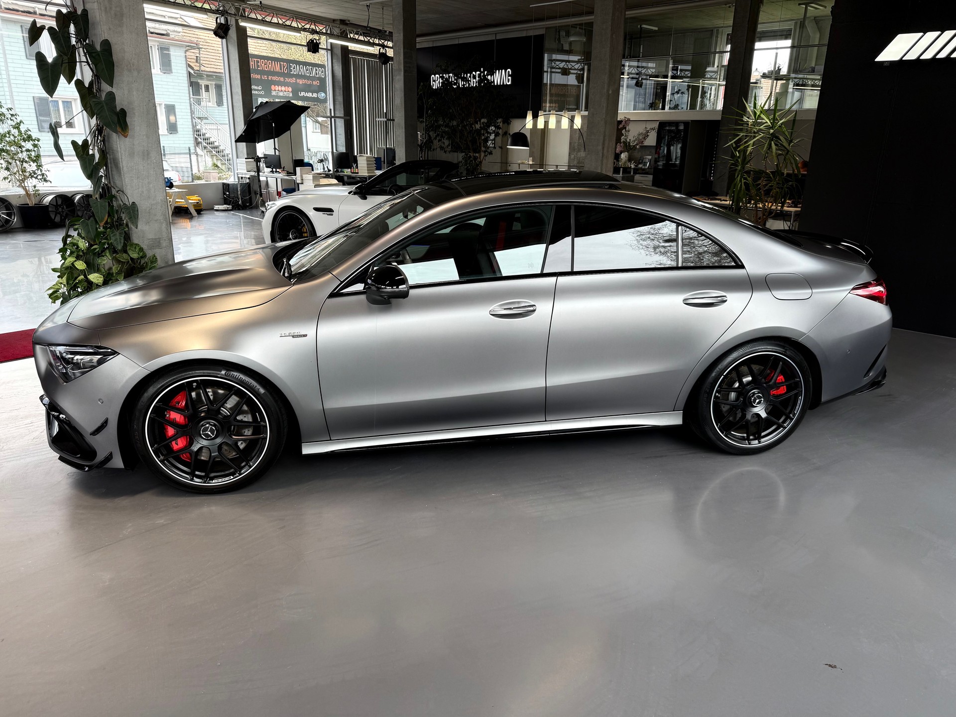 MERCEDES-BENZ CLA 45 S AMG 4Matic+ 8G-DCT-showroom-element-3