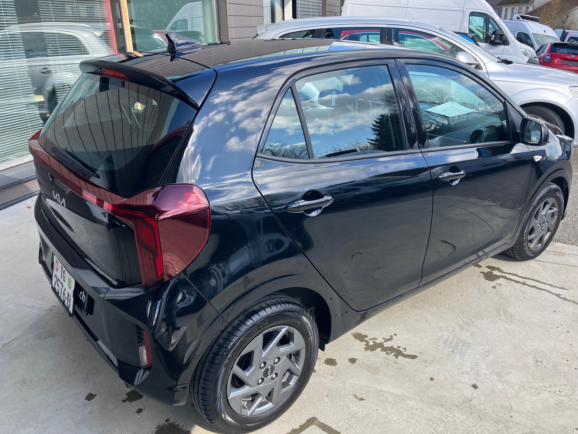 KIA Picanto 1.0 CVVT First Edition Automatic-image-3