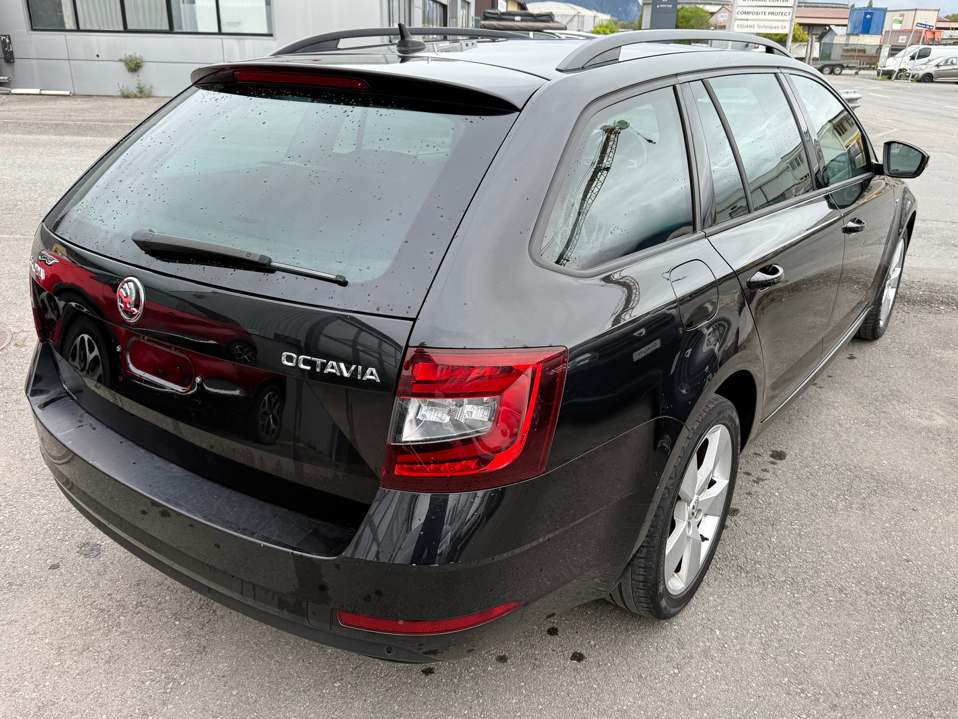 SKODA Octavia Combi 1.0 TSI Clever DSG-image-2