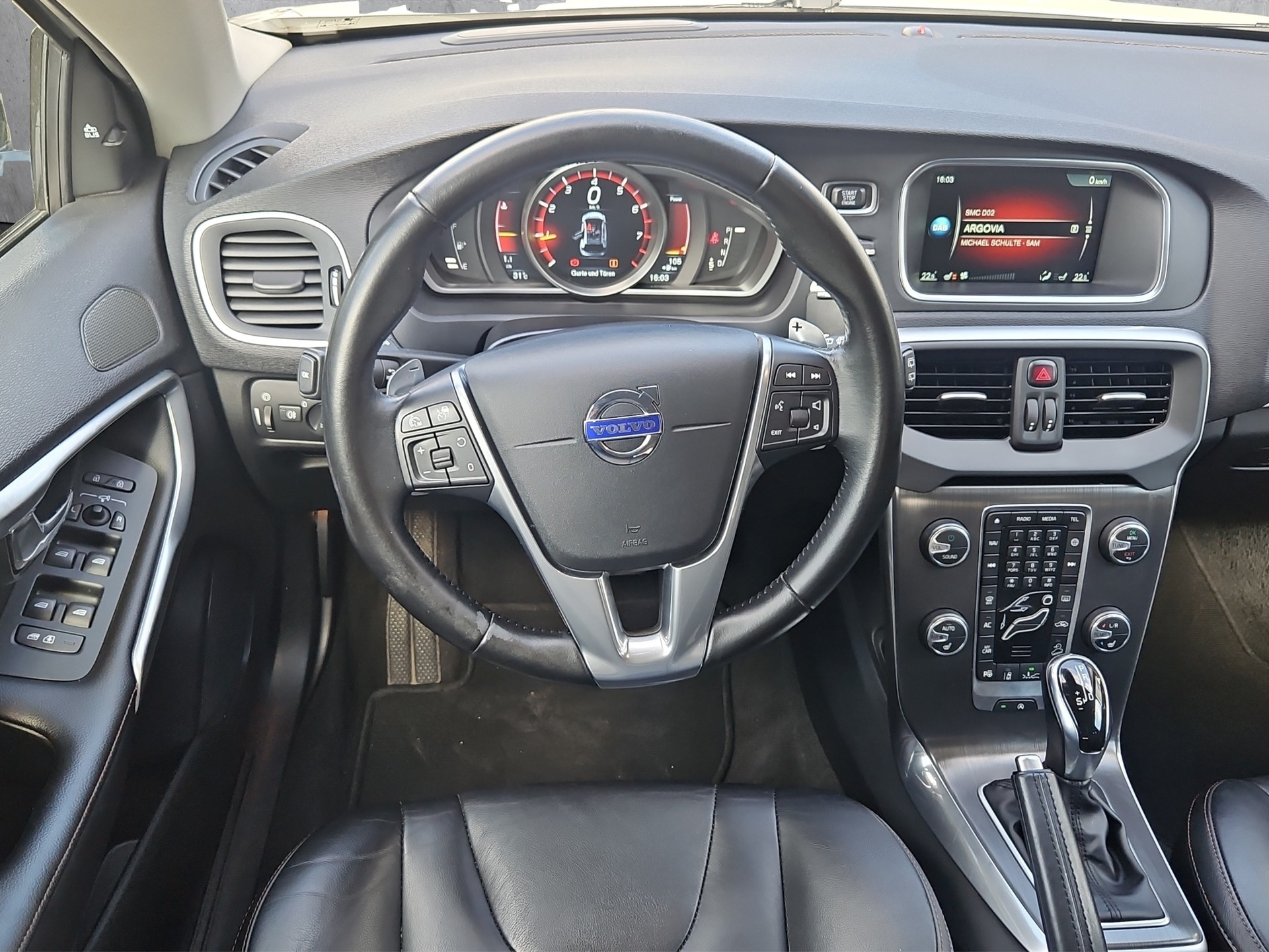 VOLVO V40 Cross Country T5 AWD Summum Geartronic-image-9