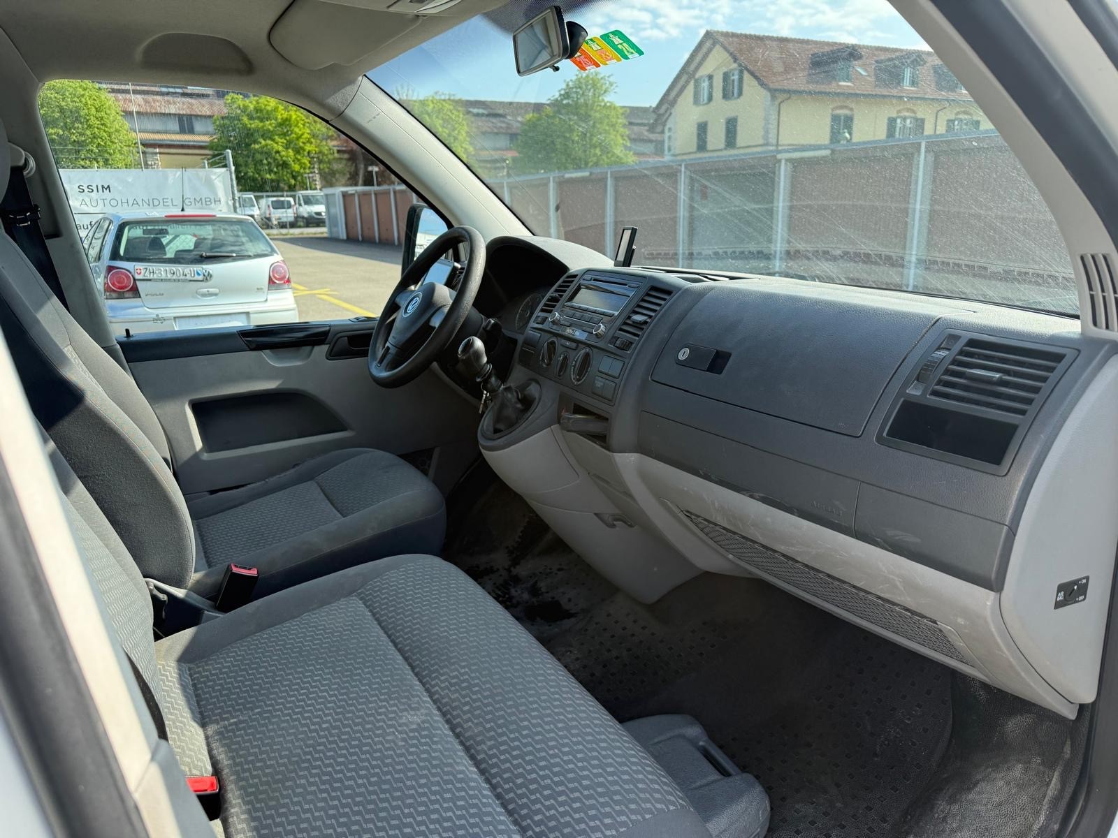 VW T5 2.0 TDI-image-9