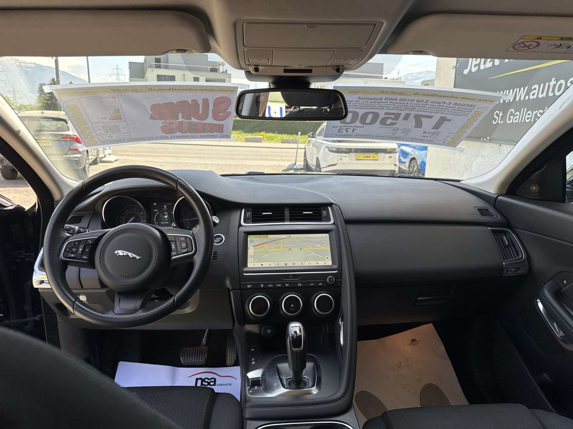 JAGUAR E-Pace 2.0d D150 AWD Automat-image-5