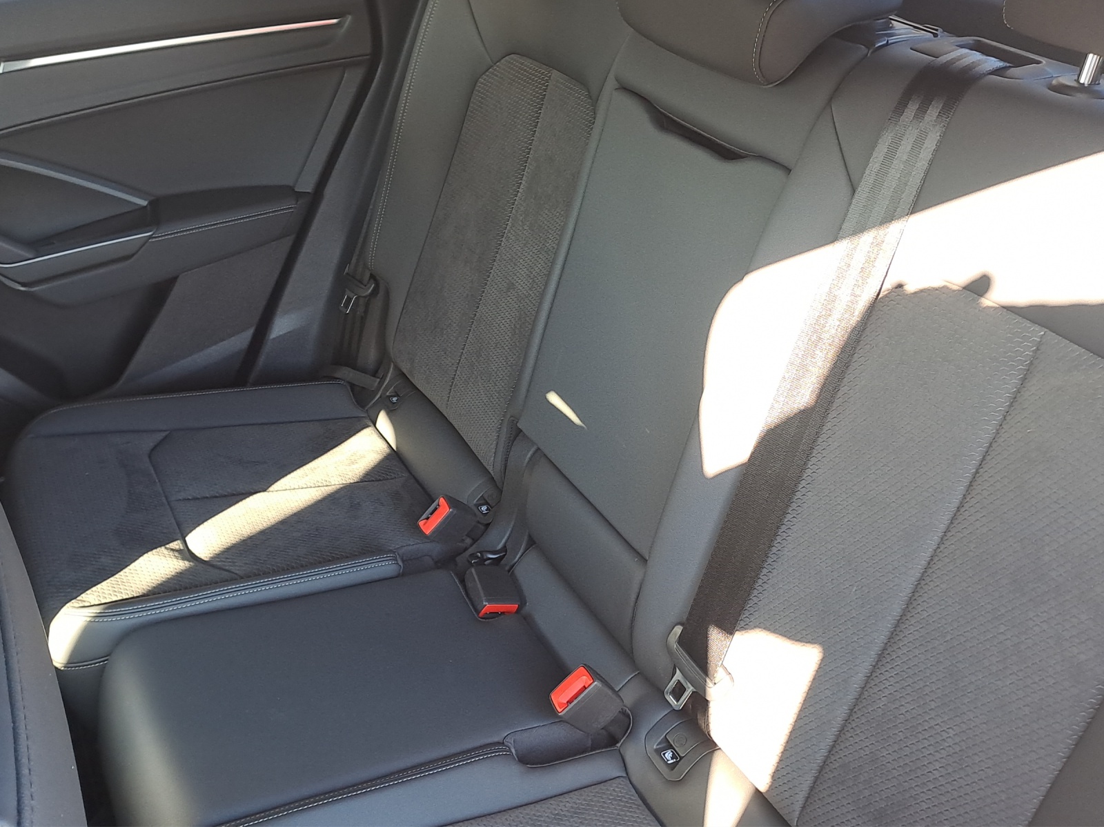 AUDI Q3 Sportback 35 TFSI S line Attraction S-tronic-image-11