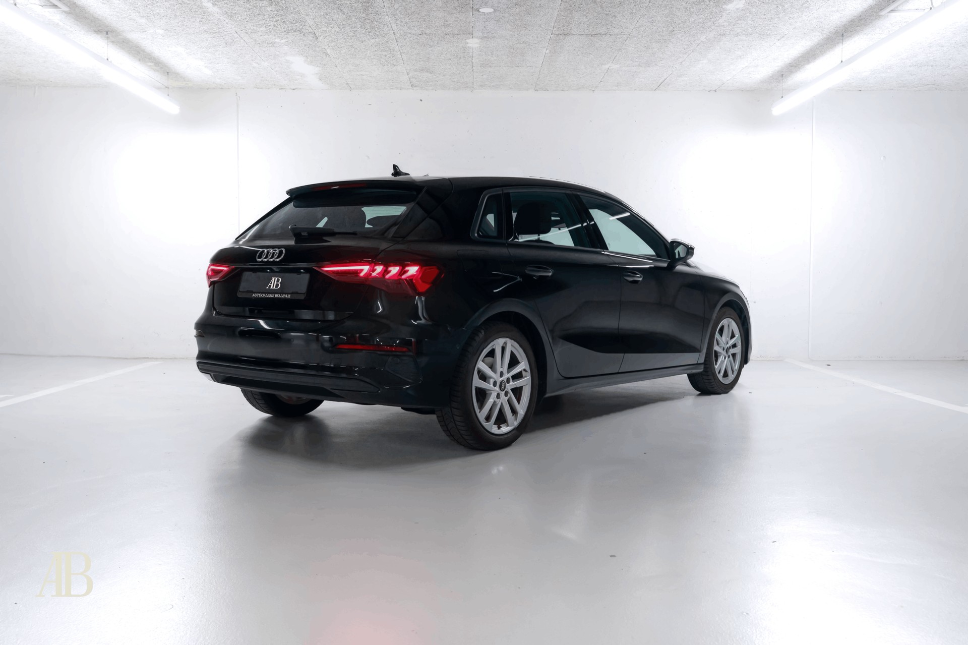 AUDI A3 Sportback 1.5 35 TFSI S-Tronic-image-6