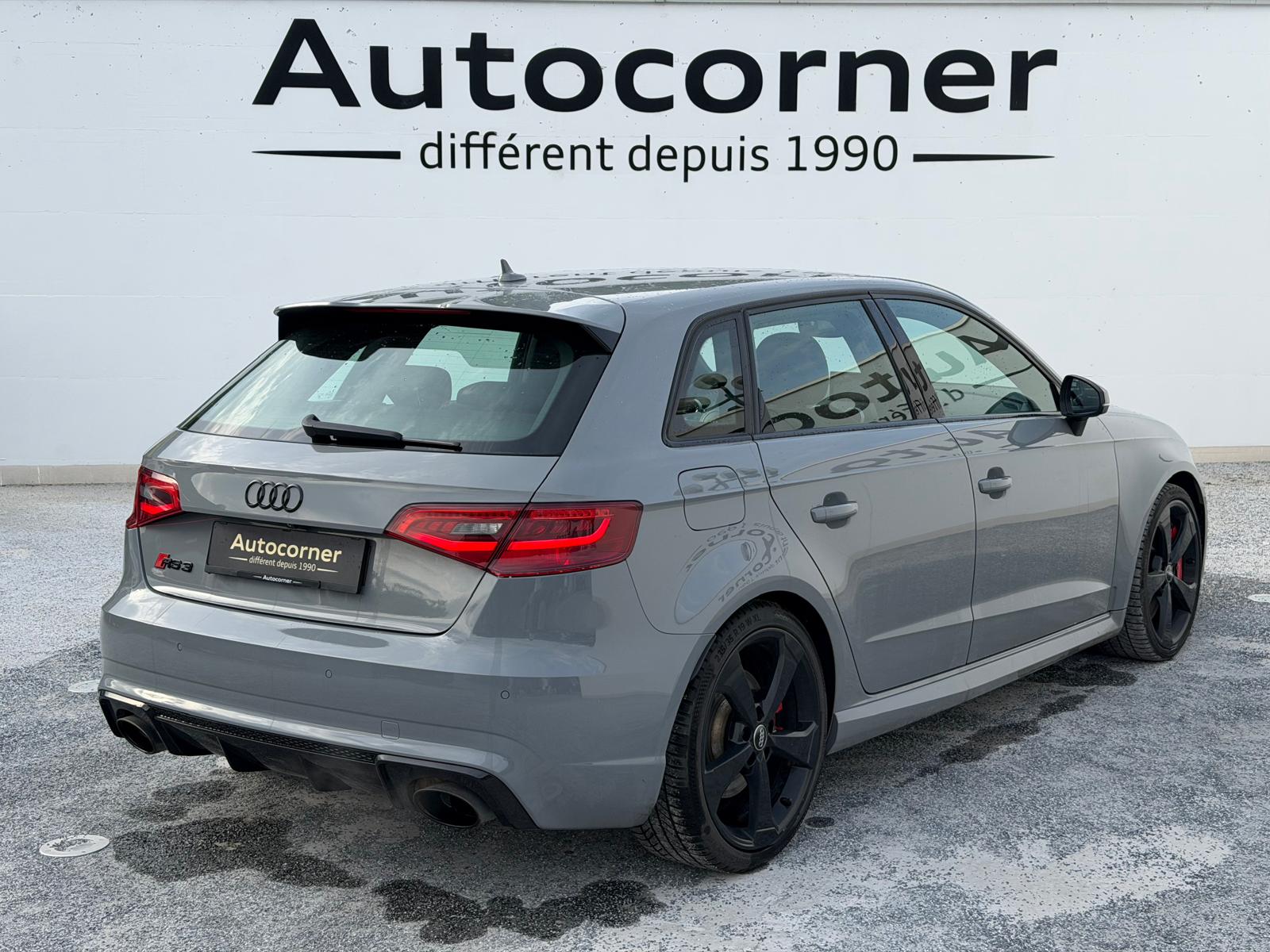 AUDI RS3 2.5 TSI quattro S-tronic-image-2