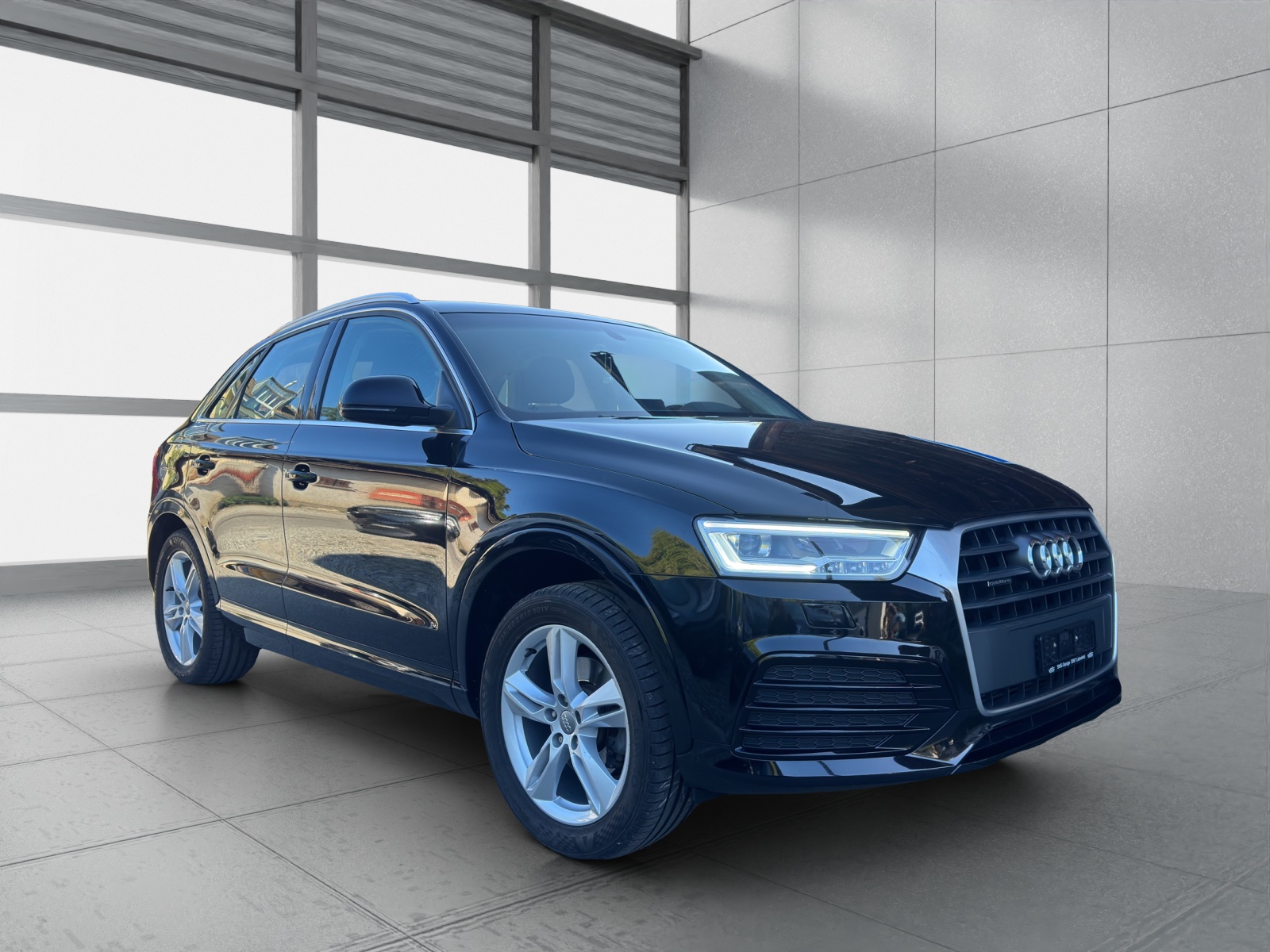AUDI Q3 2.0 TFSI quattro S-tronic-image-6