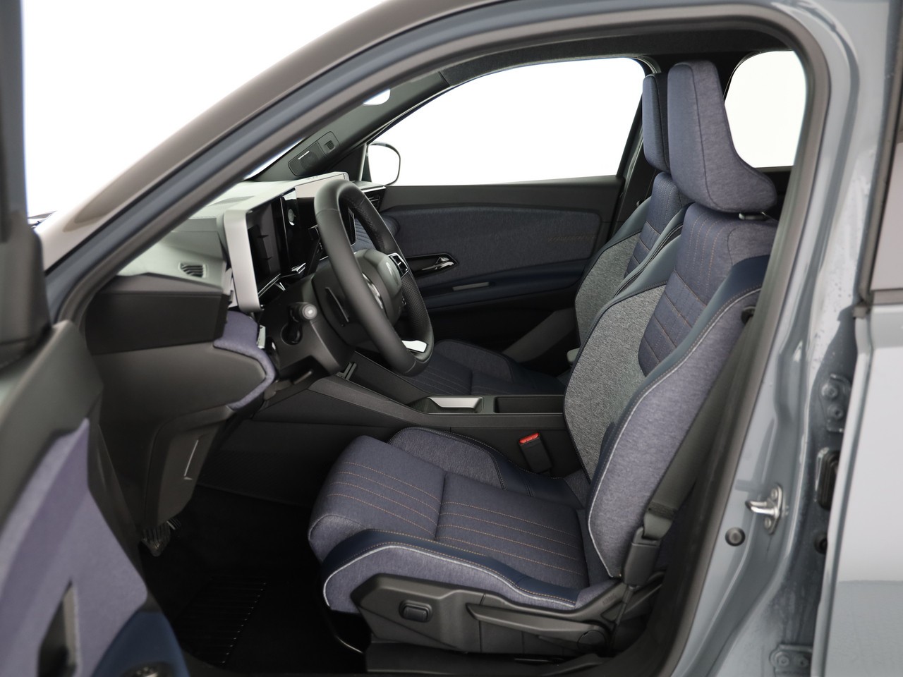 RENAULT R4 E-Tech Comfort Range techno-image-5