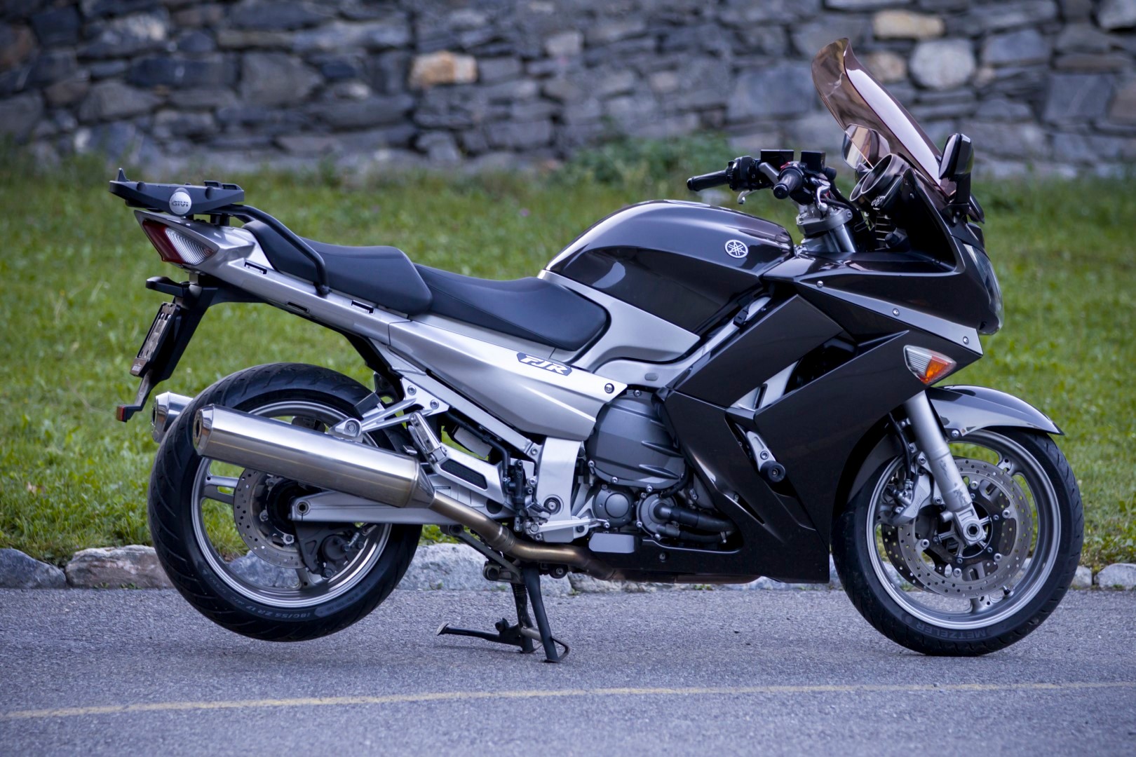 YAMAHA FJR 1300 ABS-image-1